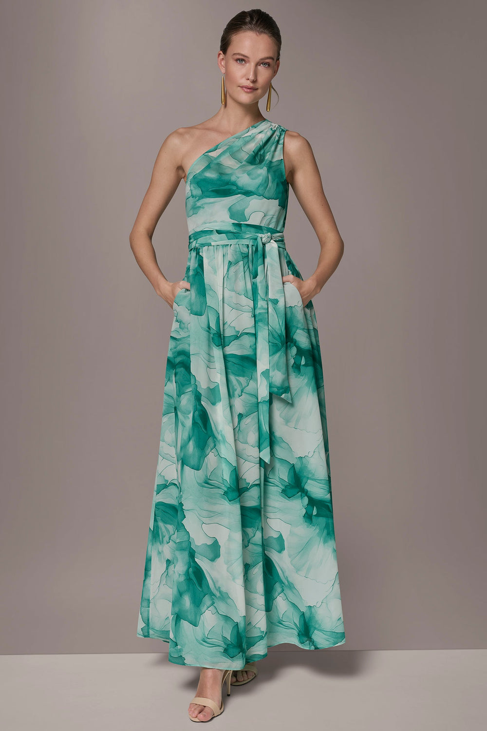 Donna Karan | CHIFFON FLORAL ONE-SHOULDER GOWN