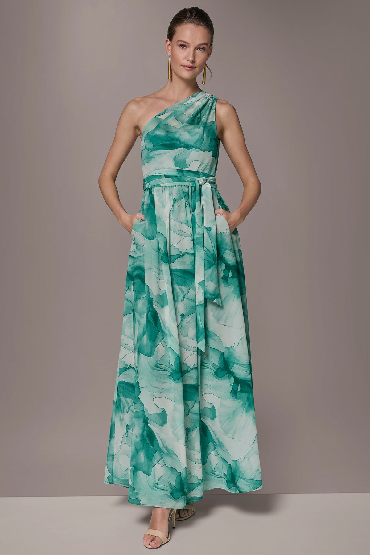 Donna Karan | CHIFFON FLORAL ONE-SHOULDER GOWN
