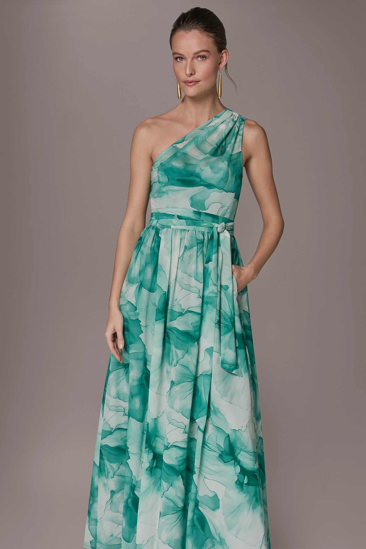 Donna Karan | CHIFFON FLORAL ONE-SHOULDER GOWN