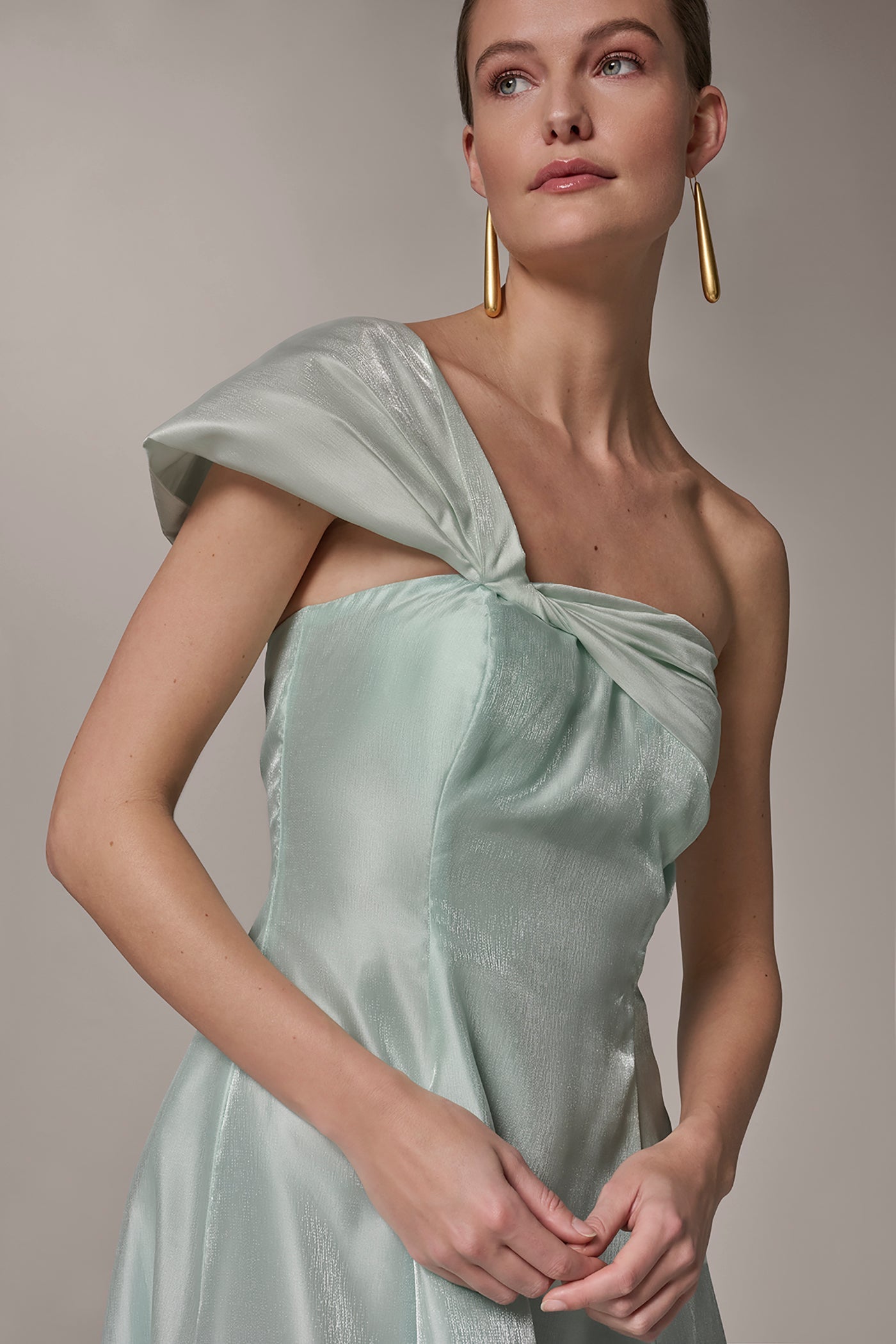 Donna Karan | ORGANZA TWIST ONE-SHOULDER BALL GOWN