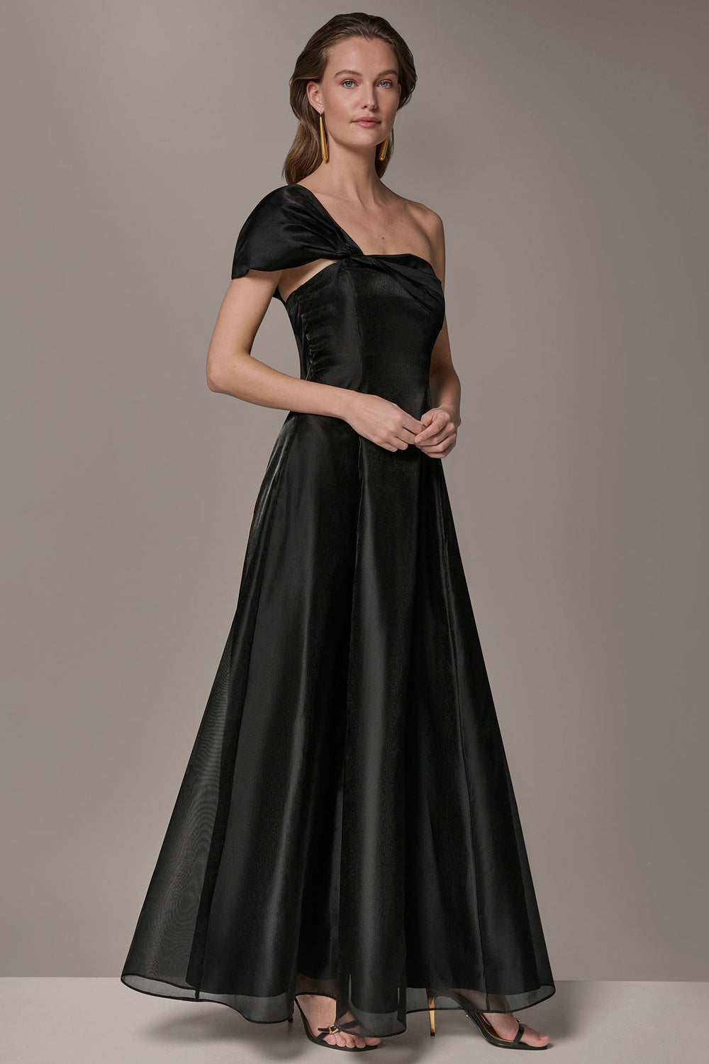Donna Karan | ORGANZA TWIST ONE-SHOULDER BALL GOWN