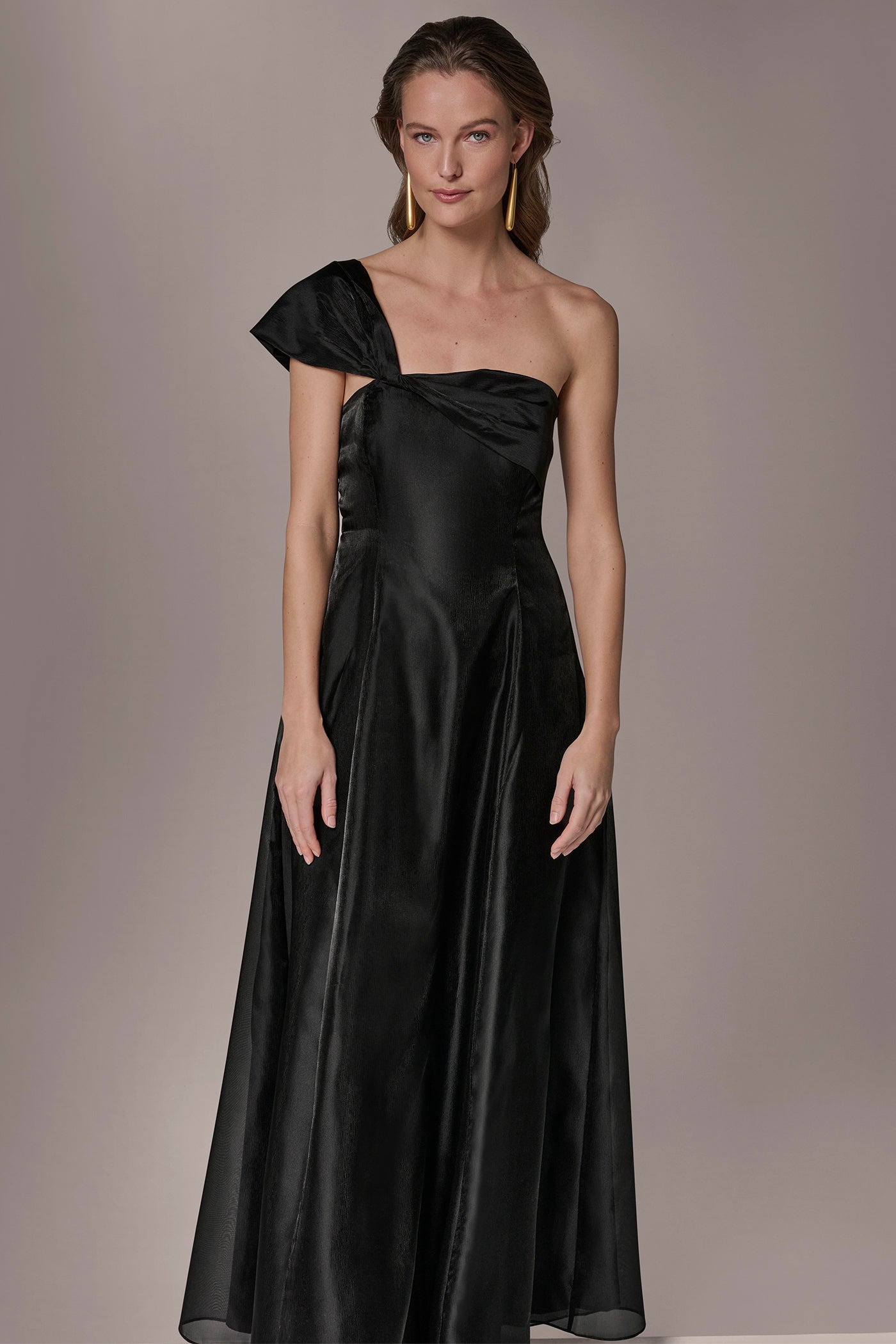Donna Karan | ORGANZA TWIST ONE-SHOULDER BALL GOWN