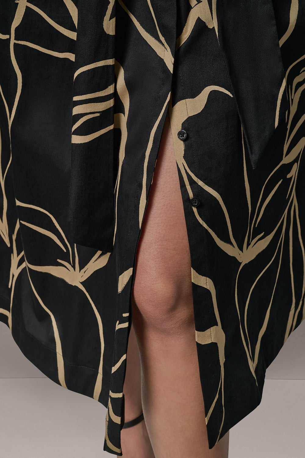 Donna Karan | SLEEVELESS PRINT MIDI DRESS