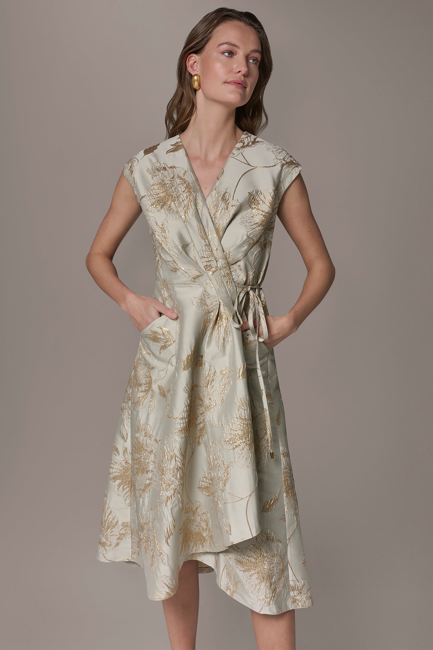 Donna Karan | FLORAL-JACQUARD MIDI WRAP DRESS