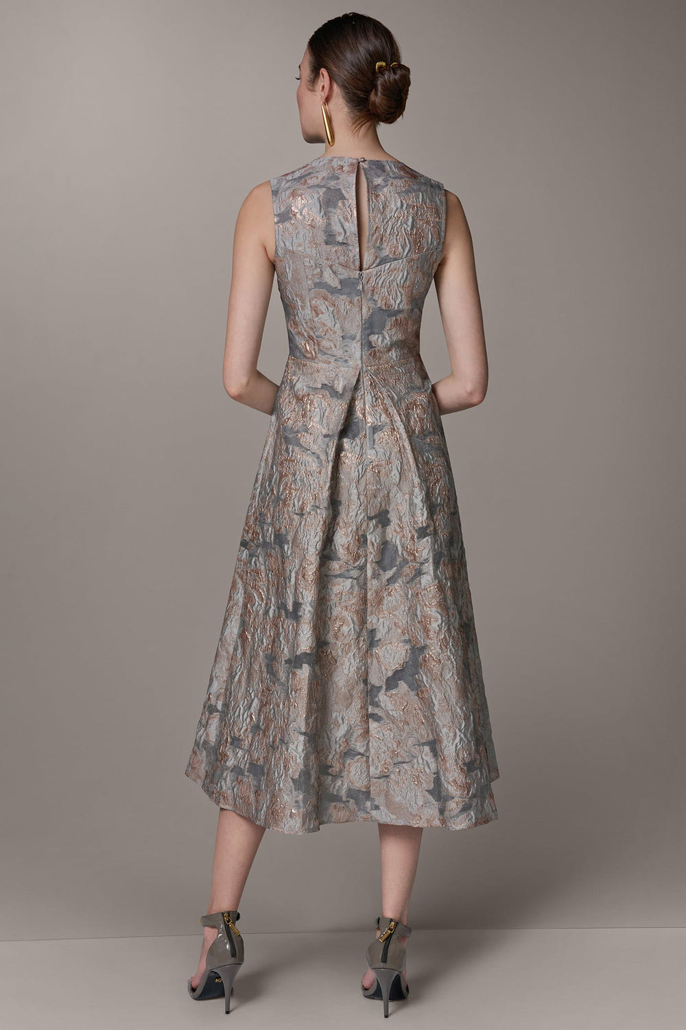 Donna Karan | SLEEVELESS FLORAL MIDI FIT AND FLARE GOWN