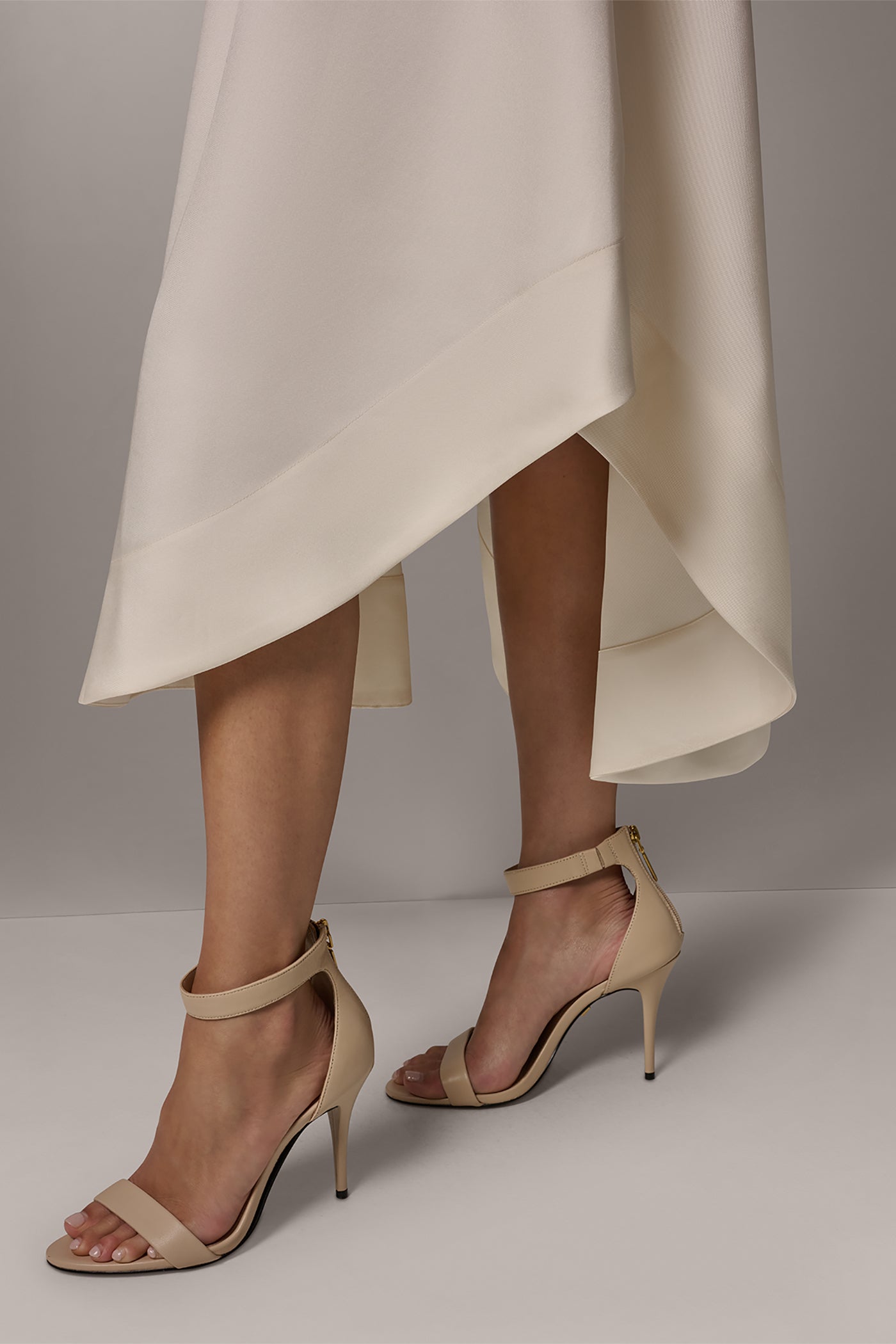 Donna Karan | MIKADO STRAPLESS MIDI GOWN