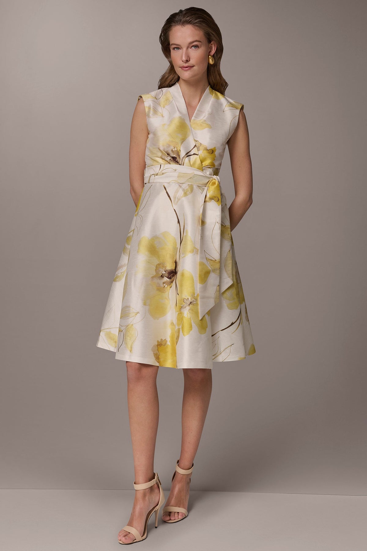 Donna Karan | FLORAL JACQUARD WRAP-EFFECT MIDI DRESS