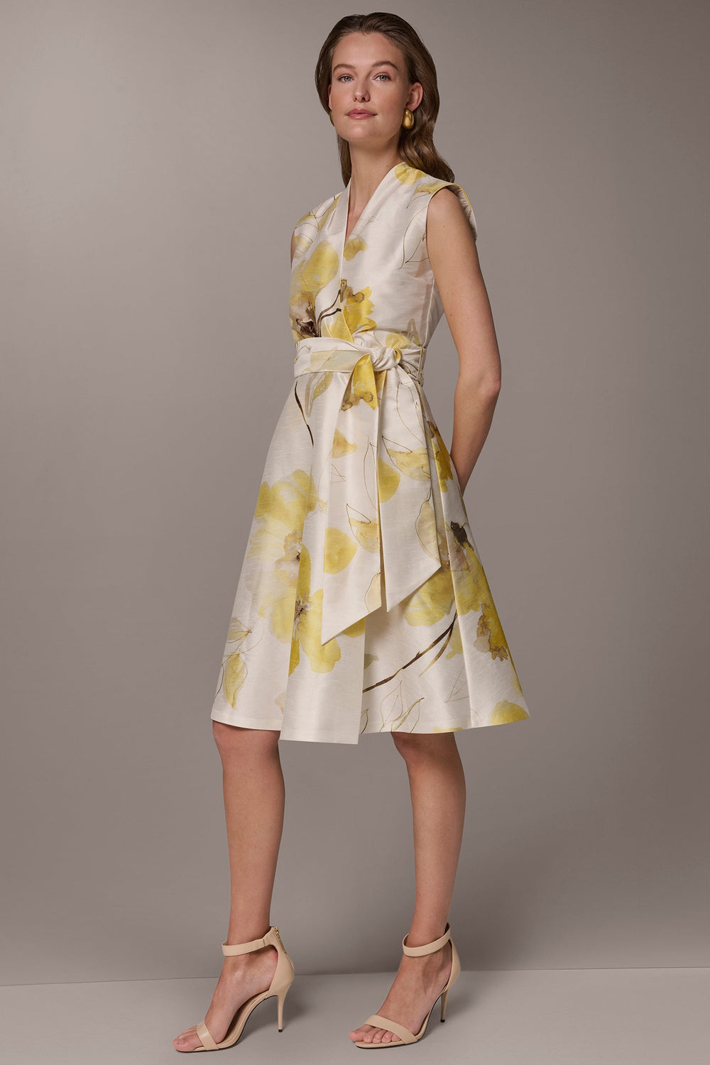 Donna Karan | FLORAL JACQUARD WRAP-EFFECT MIDI DRESS