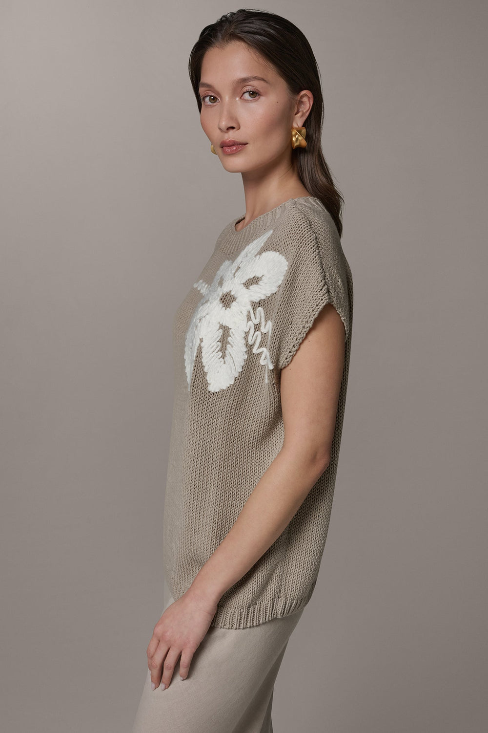 Donna Karan | SLEEVELESS FLORAL SWEATER
