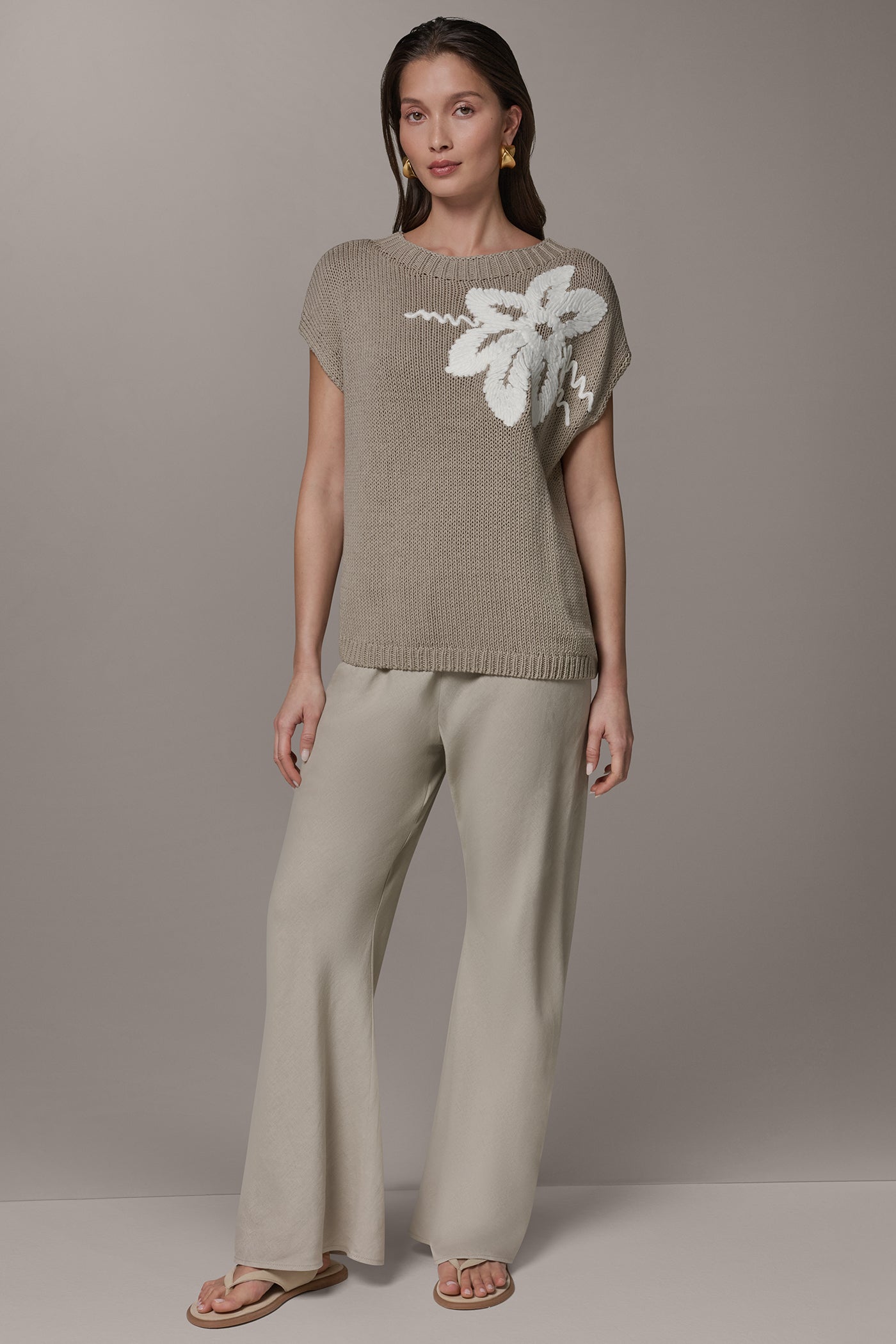 Donna Karan | SLEEVELESS FLORAL SWEATER