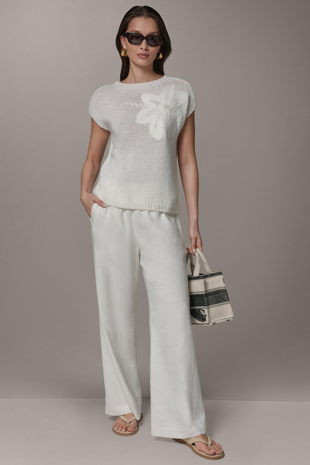 Donna Karan | SLEEVELESS FLORAL SWEATER