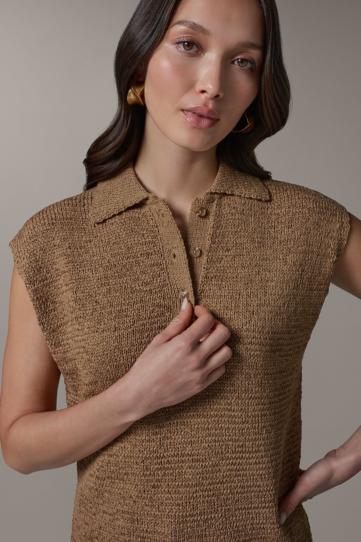 Donna Karan | SLEEVELESS POLO SWEATER