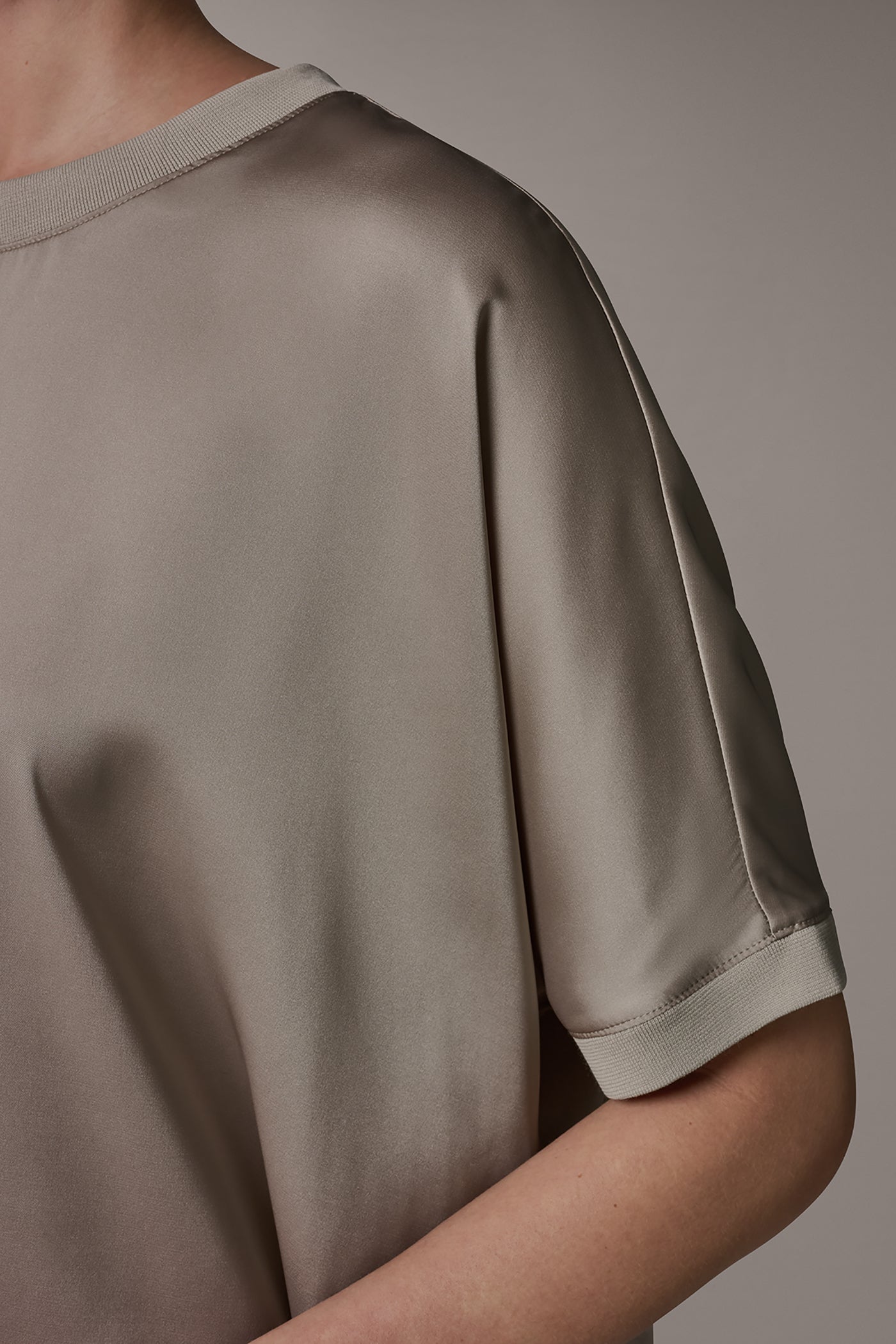 Donna Karan | DOLMAN SLEEVE BLOUSE