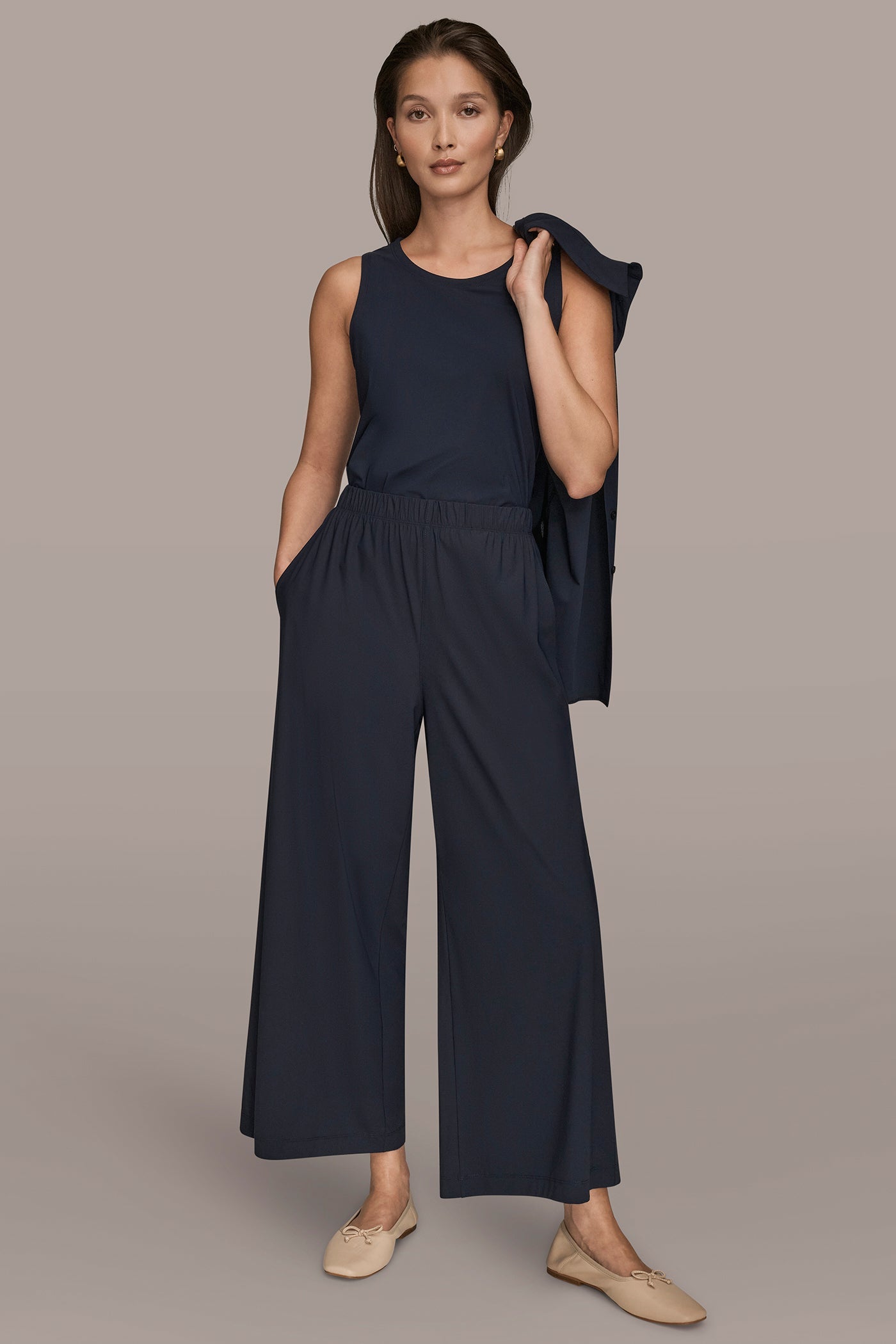 Donna Karan | THE MODERN TRAVEL MID-RISE RELAXED ANKLE PANT