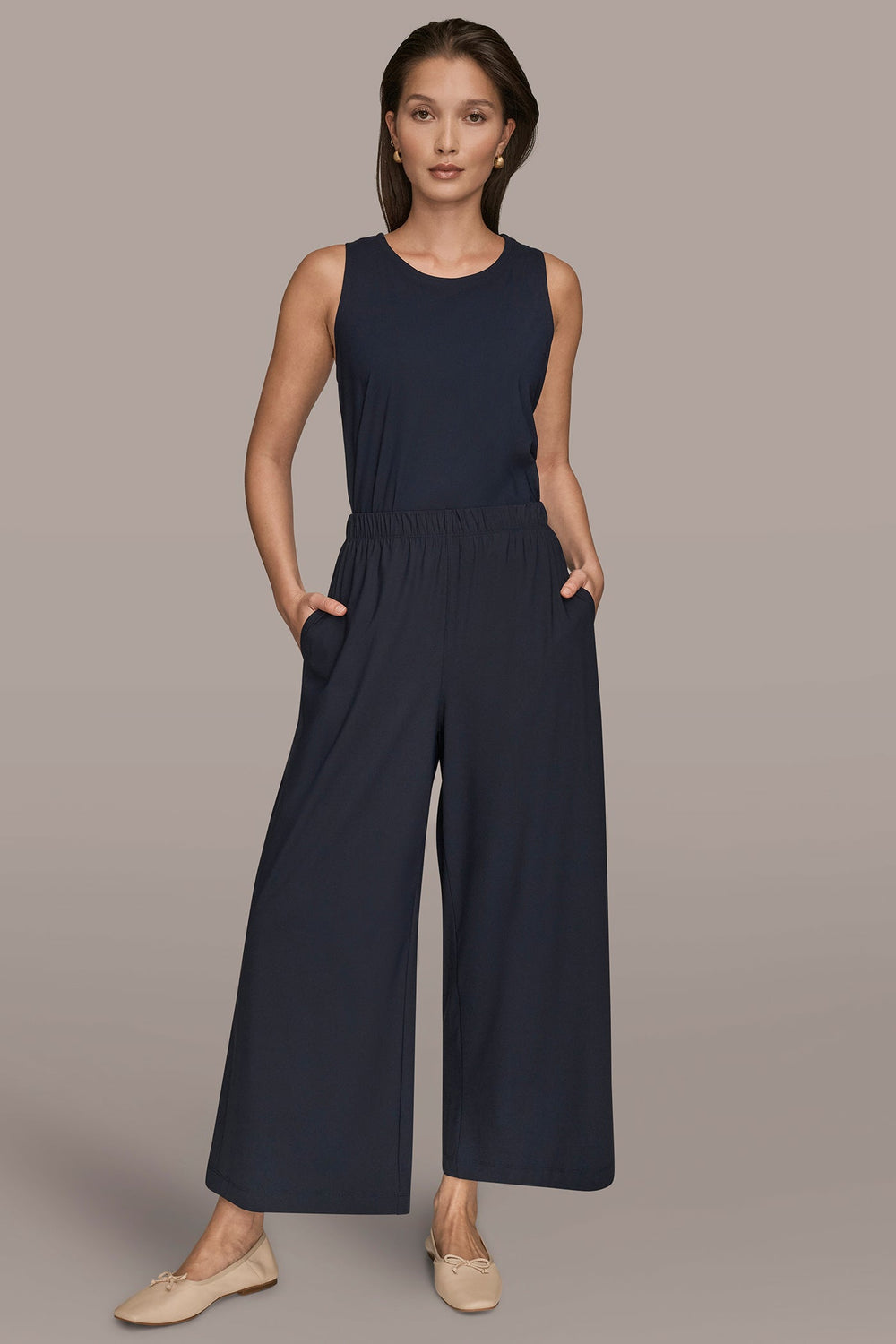 Donna Karan | THE MODERN TRAVEL MID-RISE RELAXED ANKLE PANT