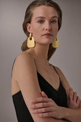 Donna Karan | OVERSIZED DOOR KNOCKER WORN GOLD EARRING
