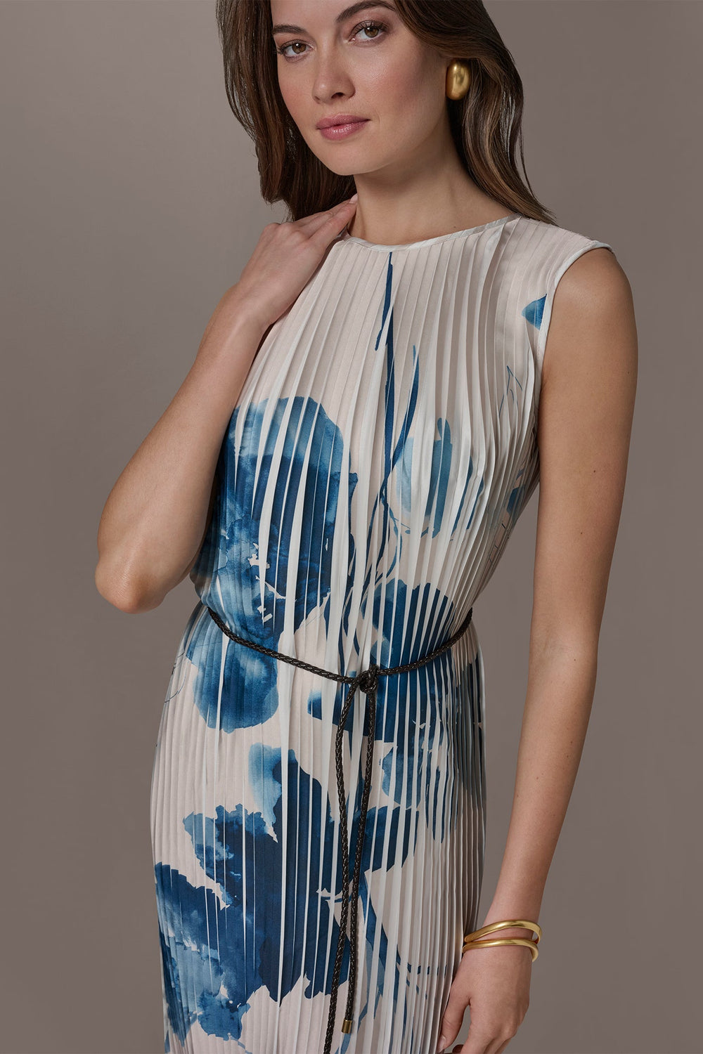 Donna Karan | PRINTED PLEATED MIDI DRESS