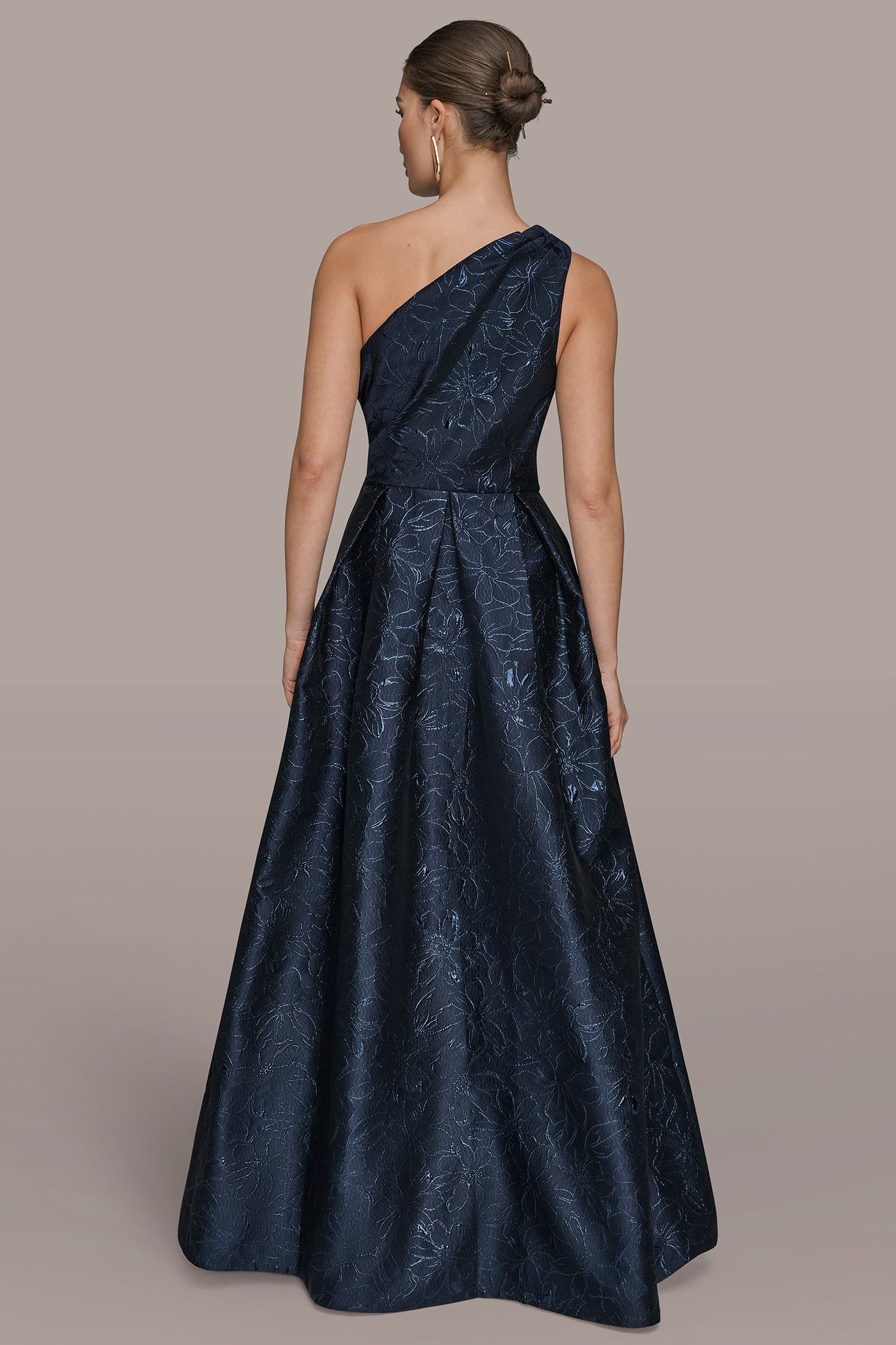 Donna Karan | METALLIC FLORAL-JACQUARD ONE-SHOULDER BALL GOWN