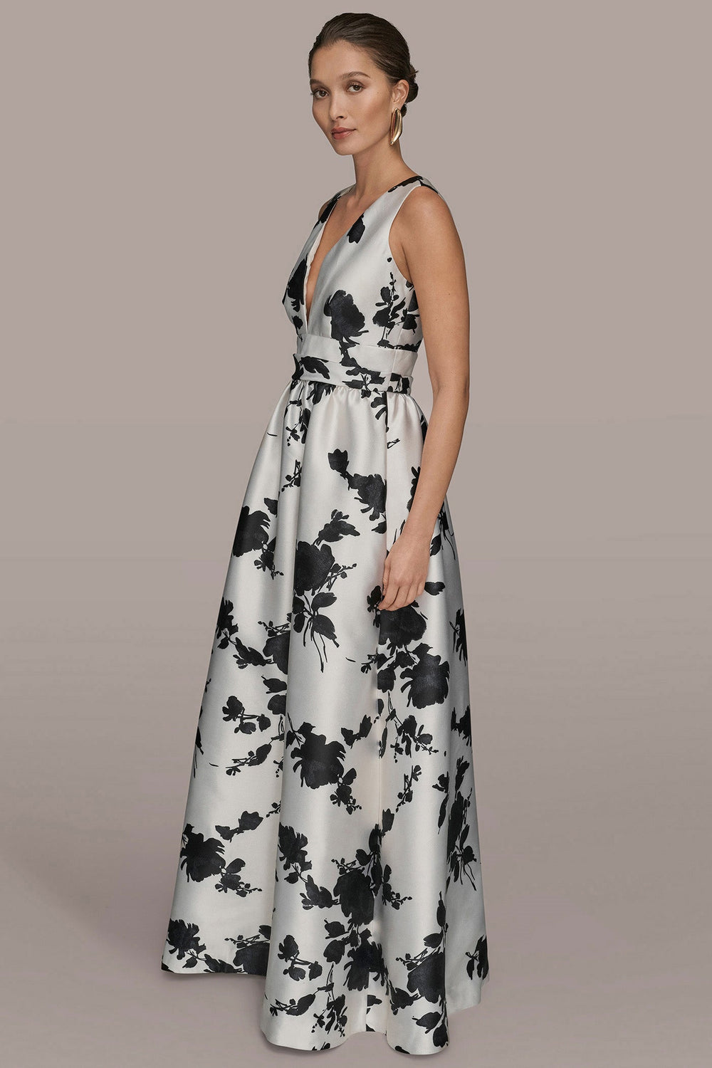 Donna Karan | MIKADO SLEEVELESS V-NECK FLORAL GOWN