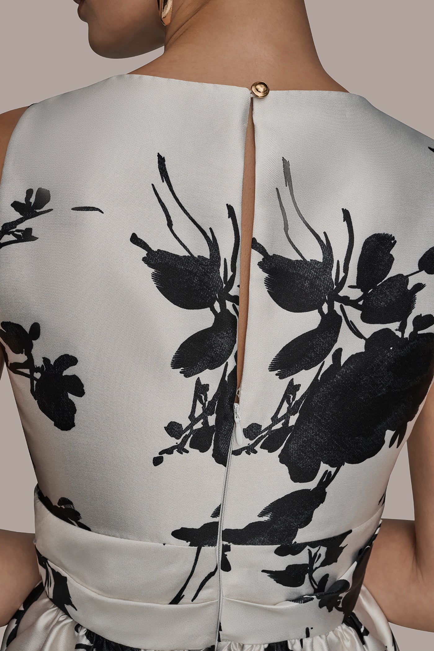 Donna Karan | MIKADO SLEEVELESS V-NECK FLORAL GOWN