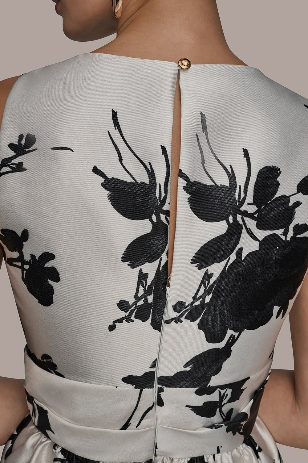 Donna Karan | MIKADO SLEEVELESS V-NECK FLORAL GOWN