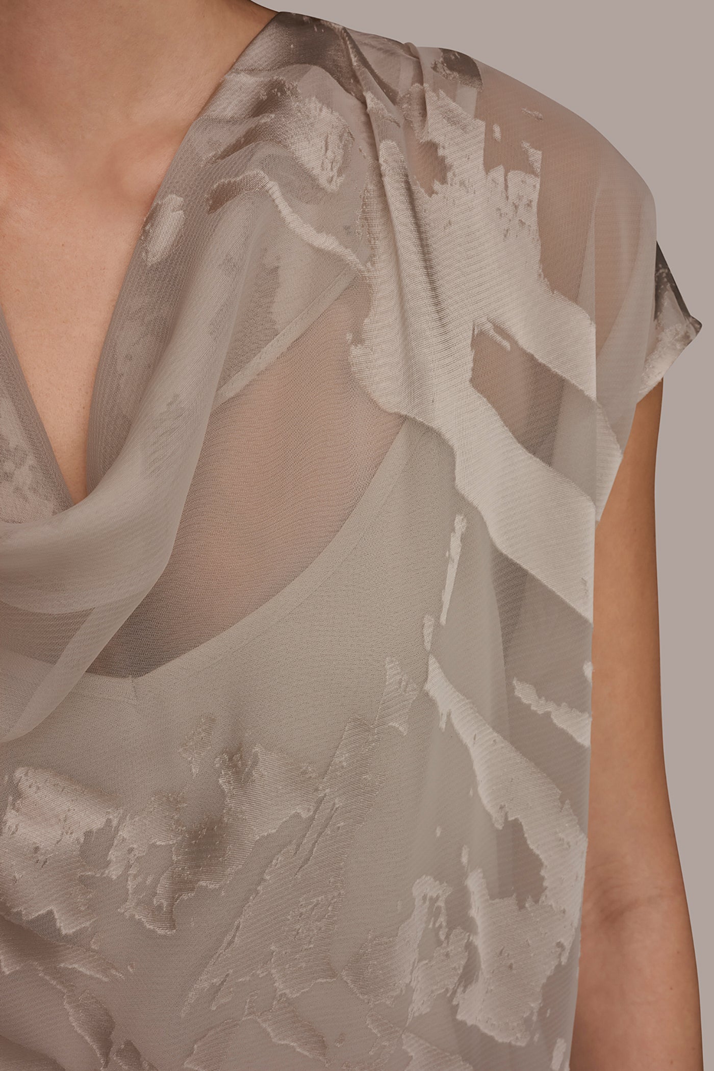 Donna Karan | SATIN ABSTRACT BURNOUT TOP
