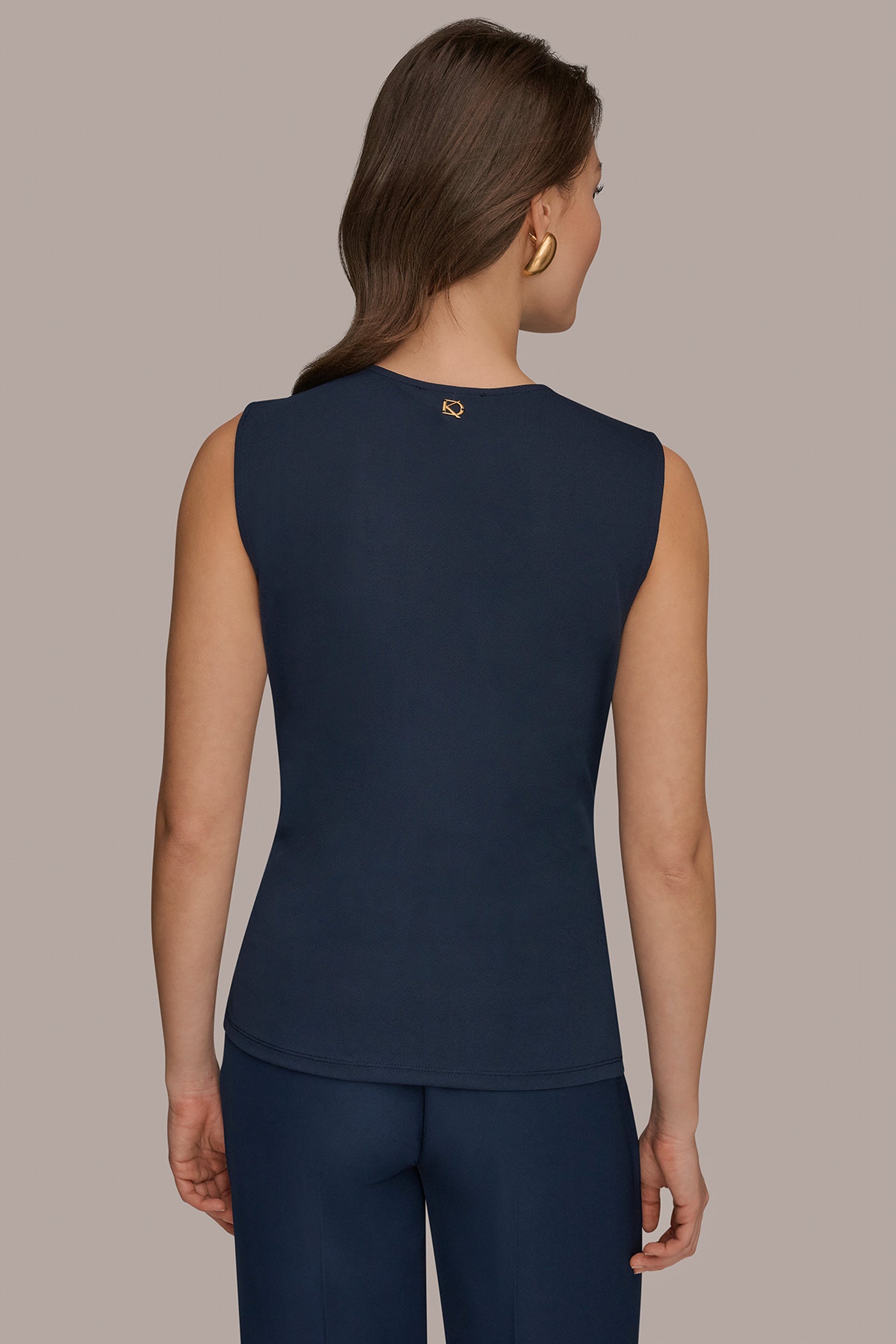 Donna Karan | DEEP V-NECK BUCKLE BLOUSE