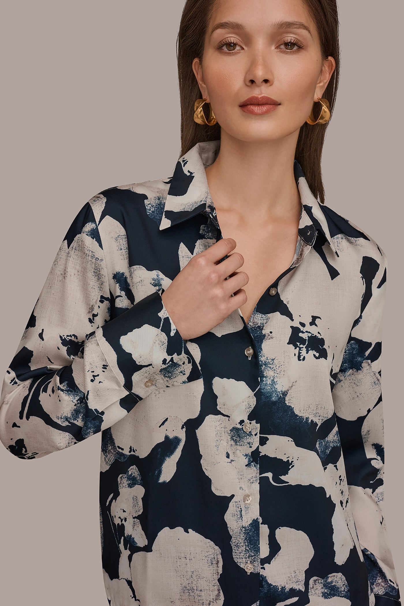 Donna Karan | DRAWSTRING HEM BLOUSE