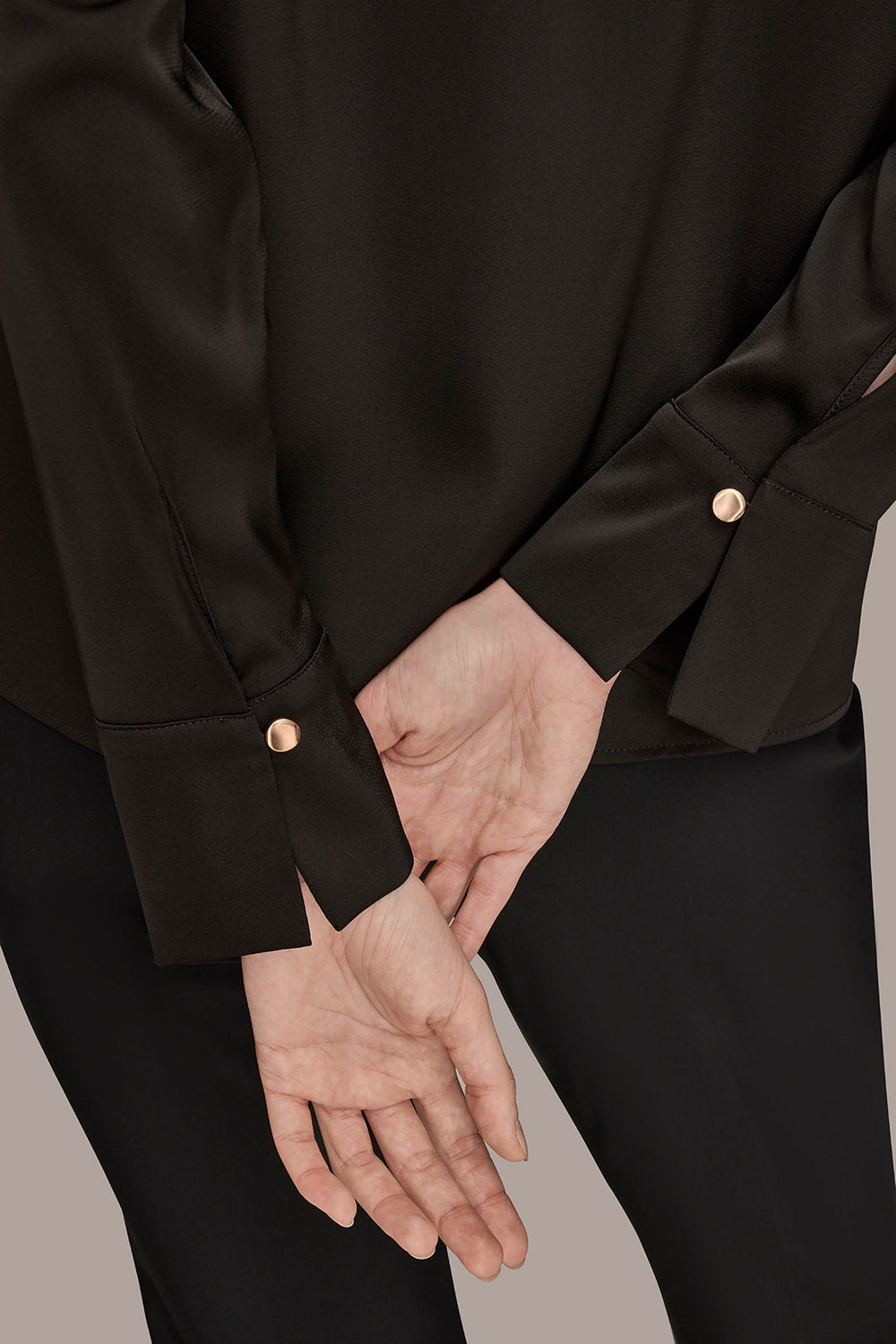 Donna Karan | LONG SLEEVE RING V-NECK BLOUSE