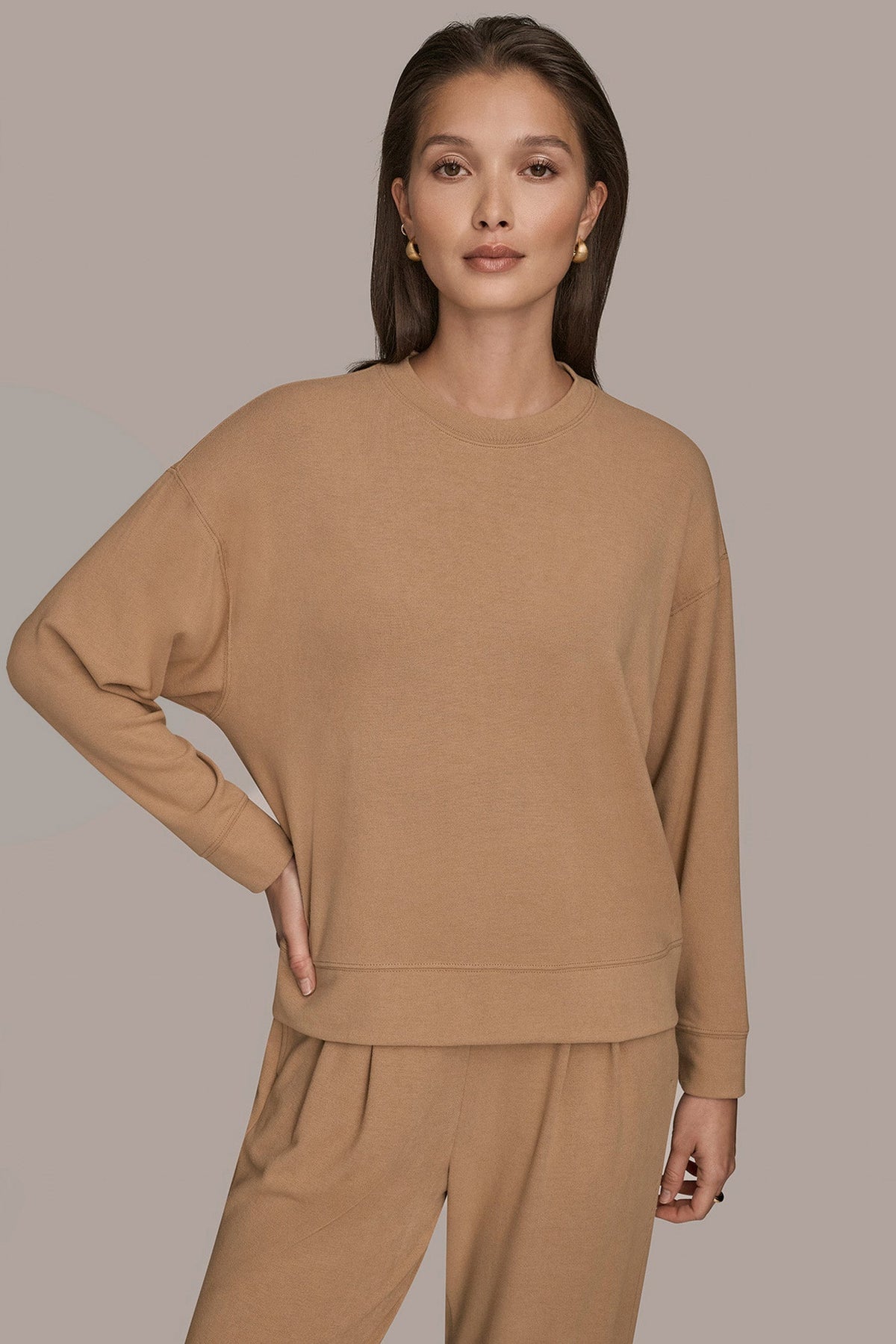 Donna Karan | LONG SLEEVE SWEATSHIRT