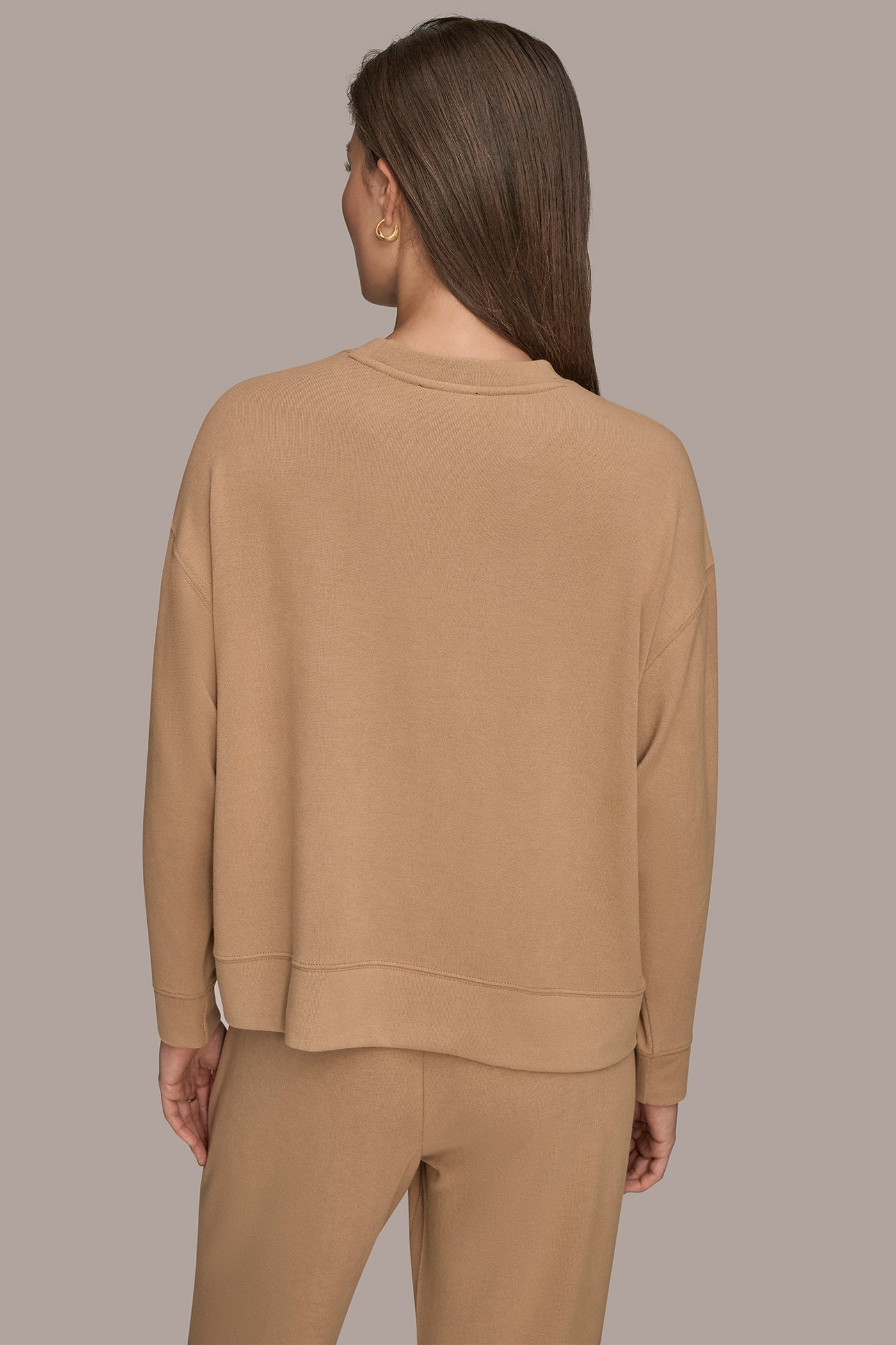 Donna Karan | LONG SLEEVE SWEATSHIRT