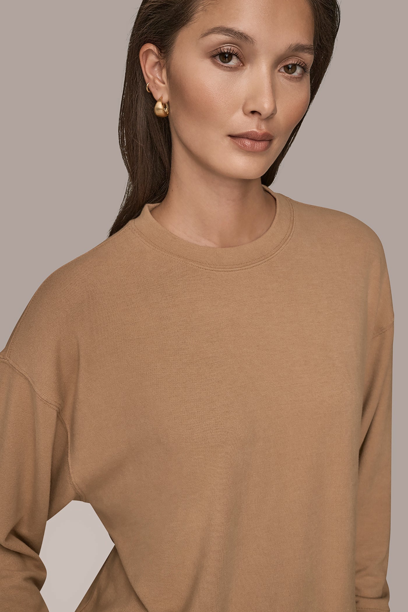 Donna Karan | LONG SLEEVE SWEATSHIRT