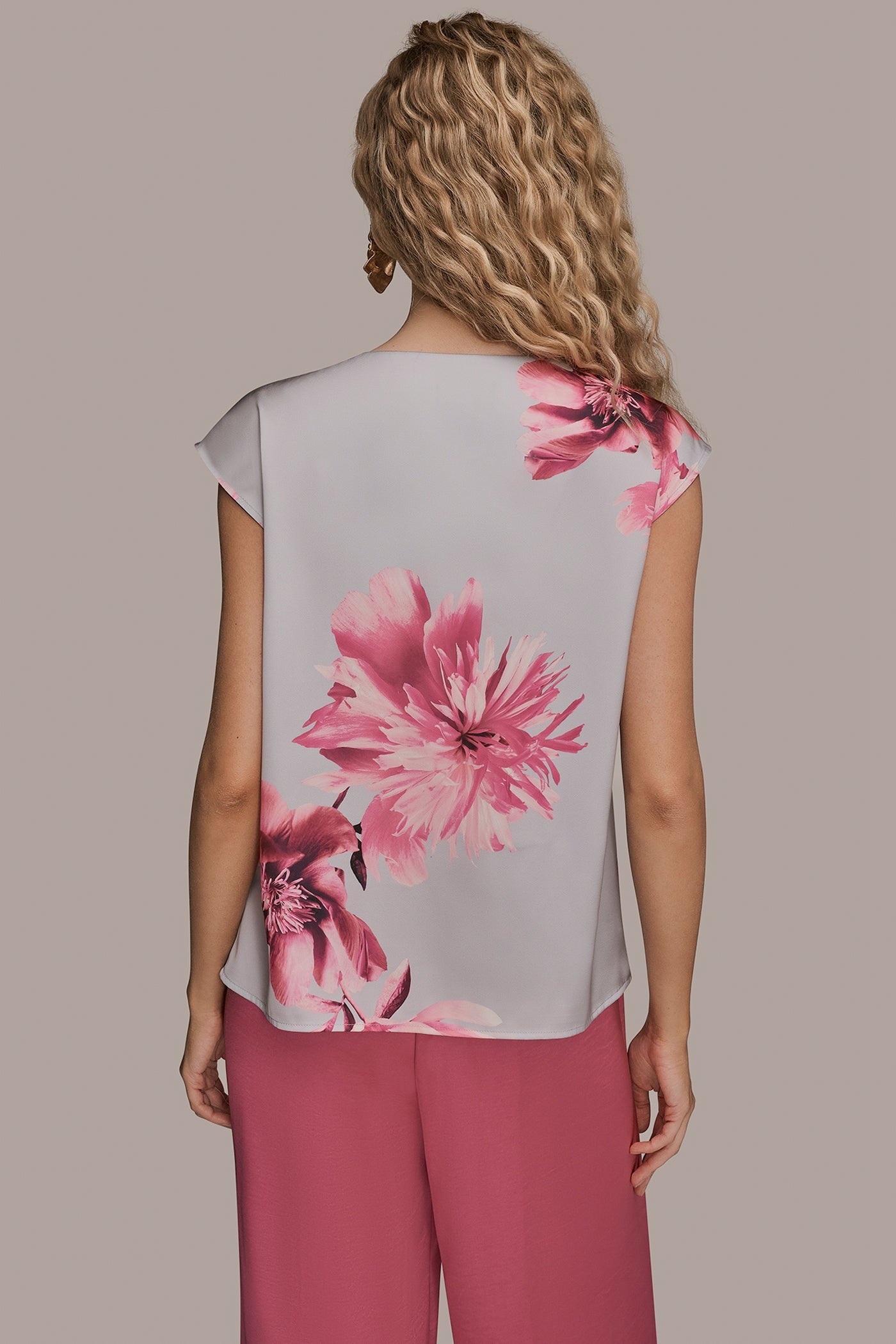 Donna Karan | CIRCLE KEYHOLE BLOUSE