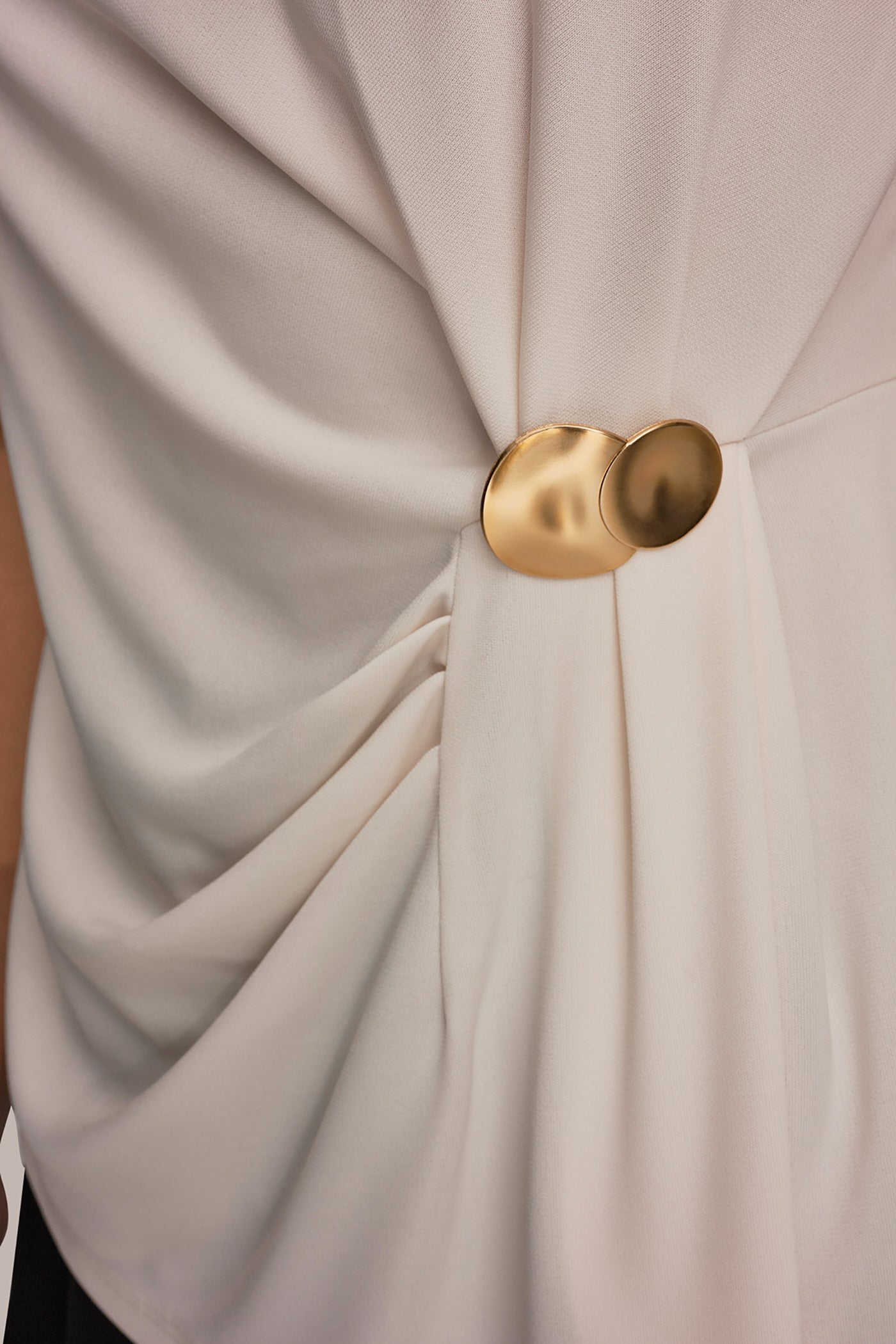 Donna Karan | V-NECK TOP