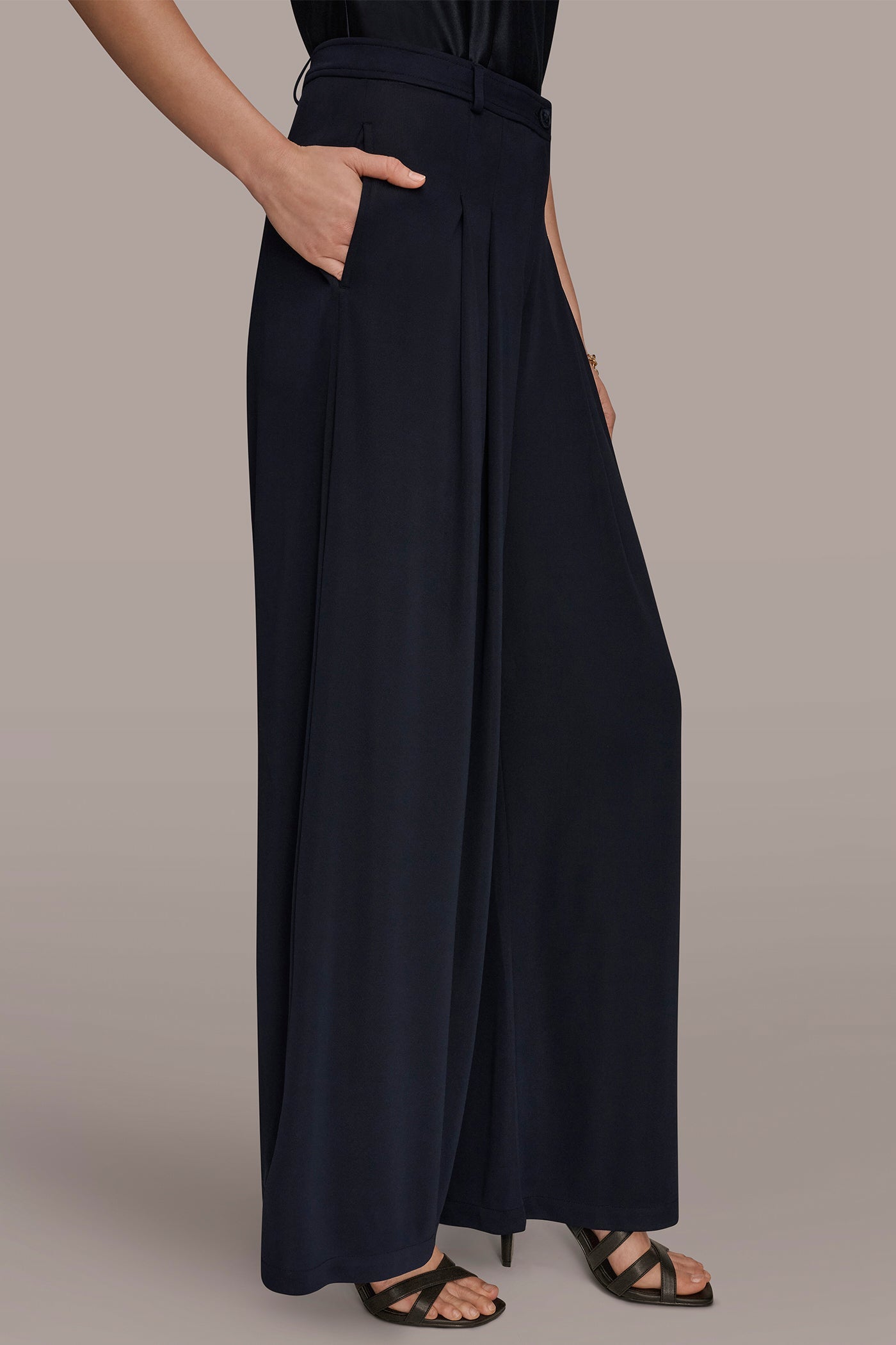 Donna Karan | PLEATED KNIT PANT