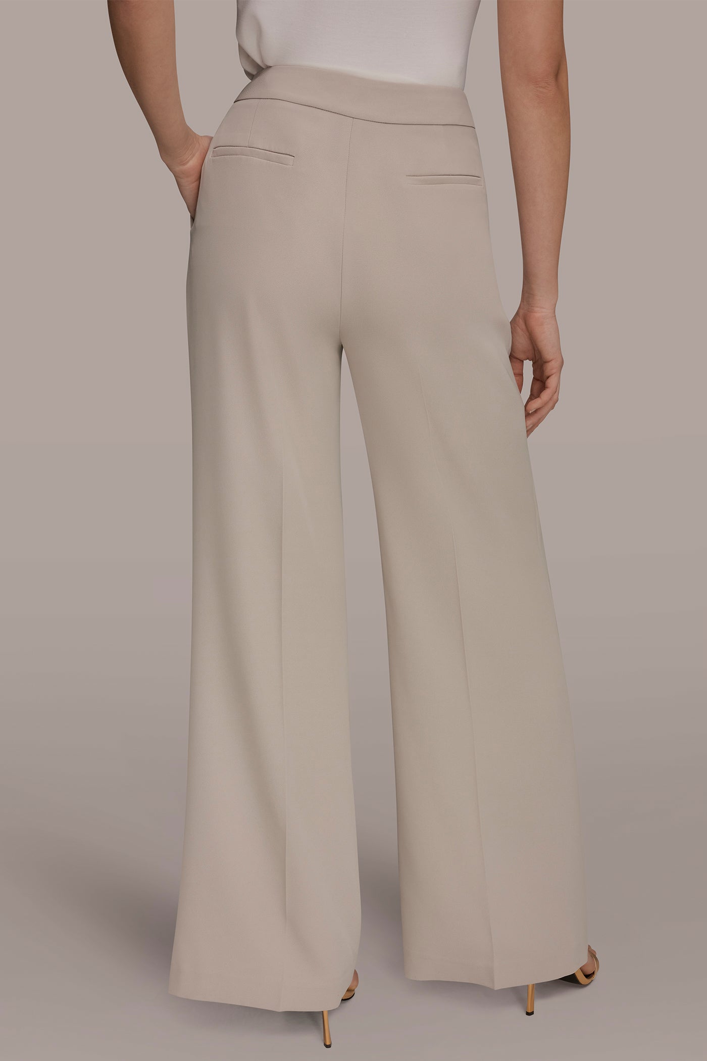 Donna Karan | MID-RISE PLEATED WIDE-LEG SUIT PANT