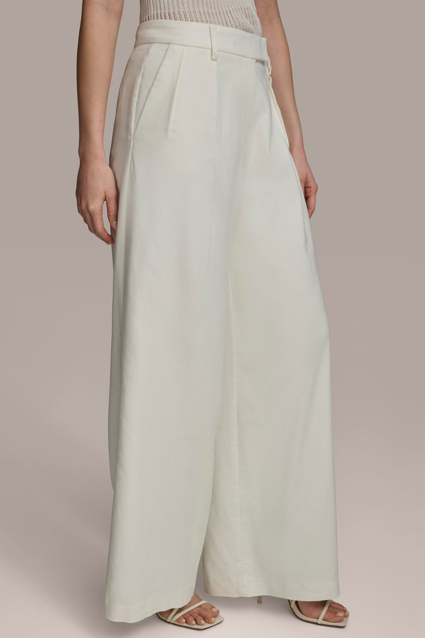 Donna Karan | PLEATED WIDE LEG PANT