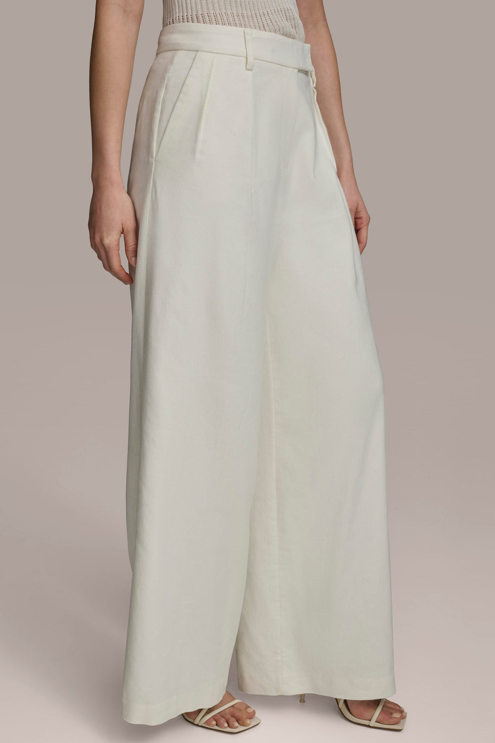 Donna Karan | PLEATED WIDE LEG PANT