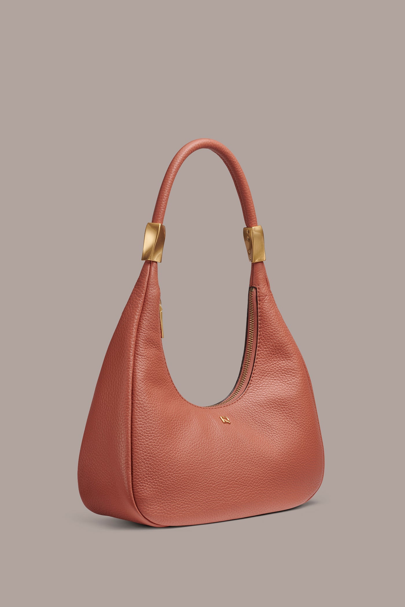 Donna Karan | QUOGUE LEATHER SHOULDER BAG