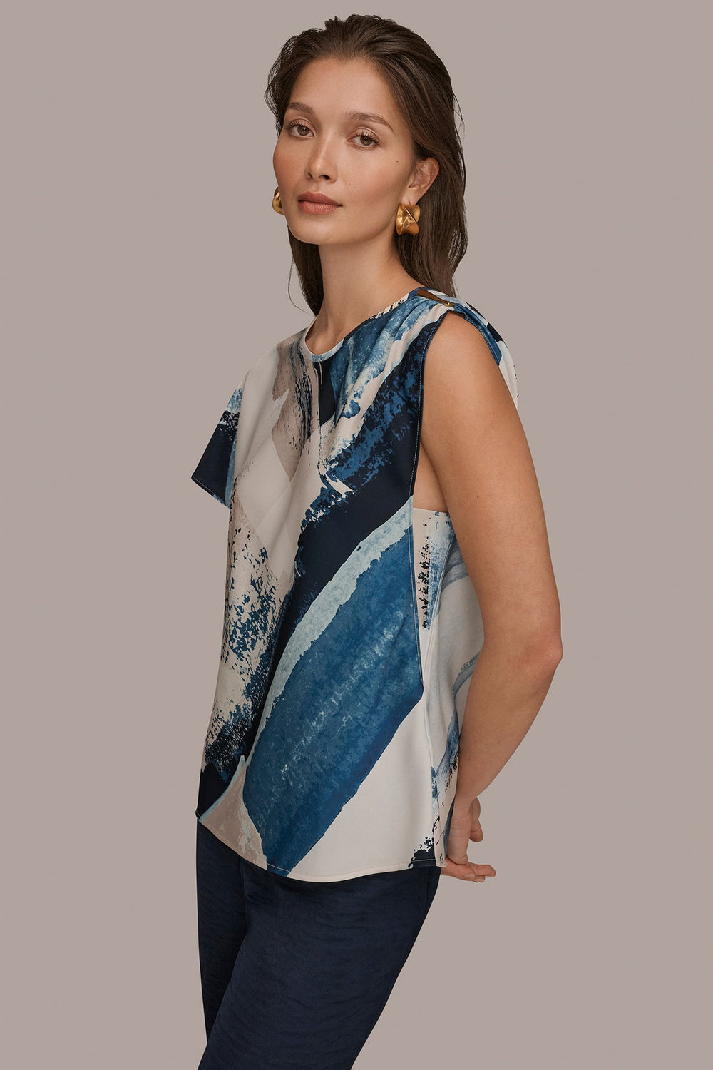 Donna Karan | ASYMMETRICAL SHOULDER BLOUSE