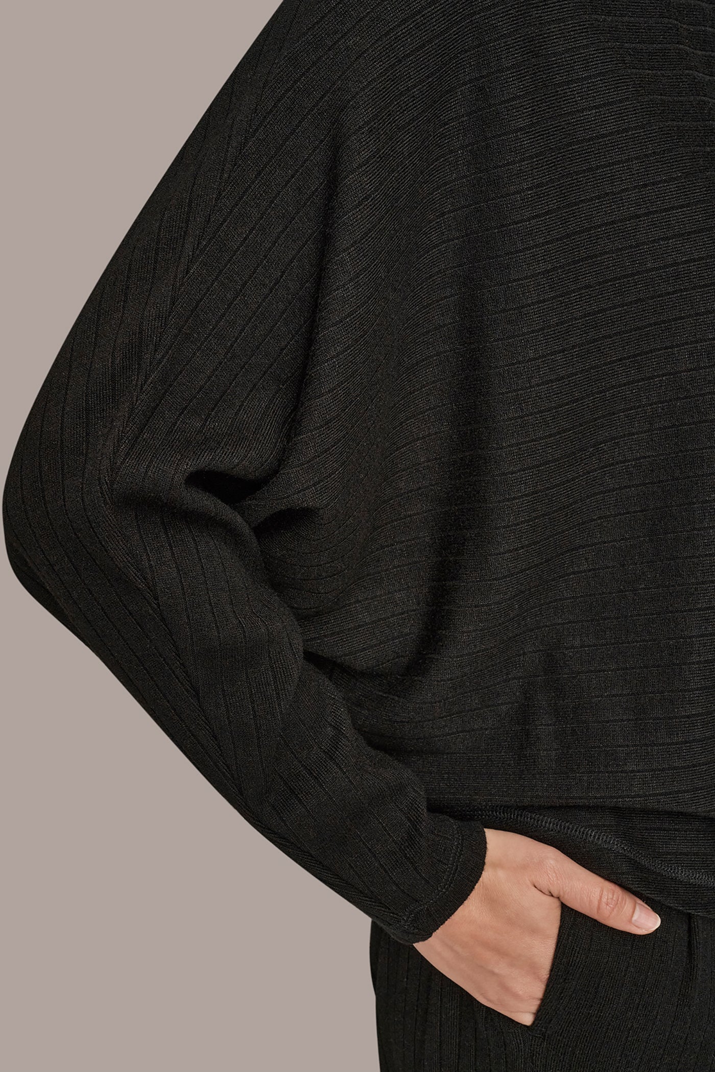 Donna Karan | MOCK-NECK TOP