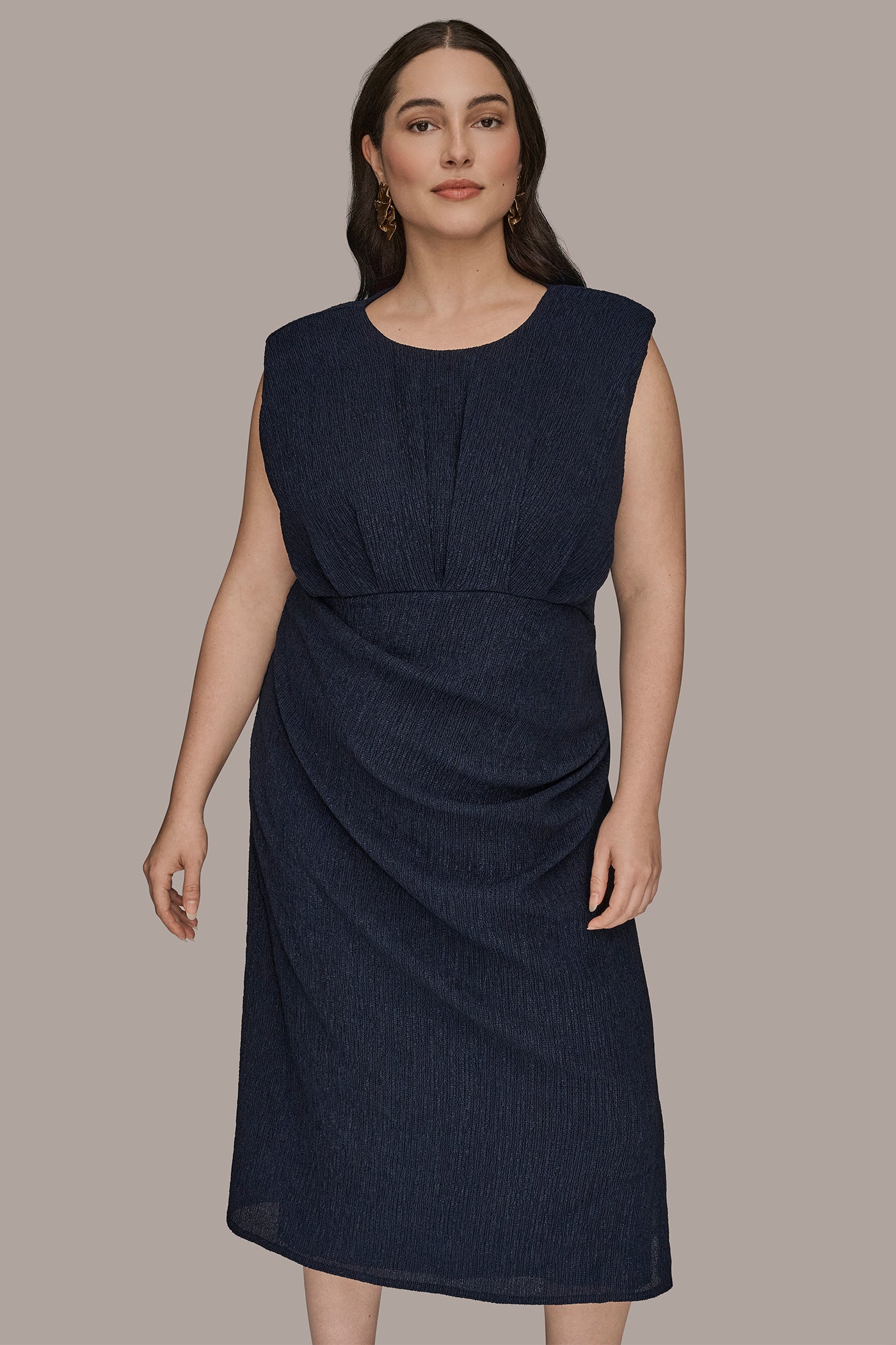 Donna Karan | CRINKLED SLEEVELESS RUCHED MIDI DRESS