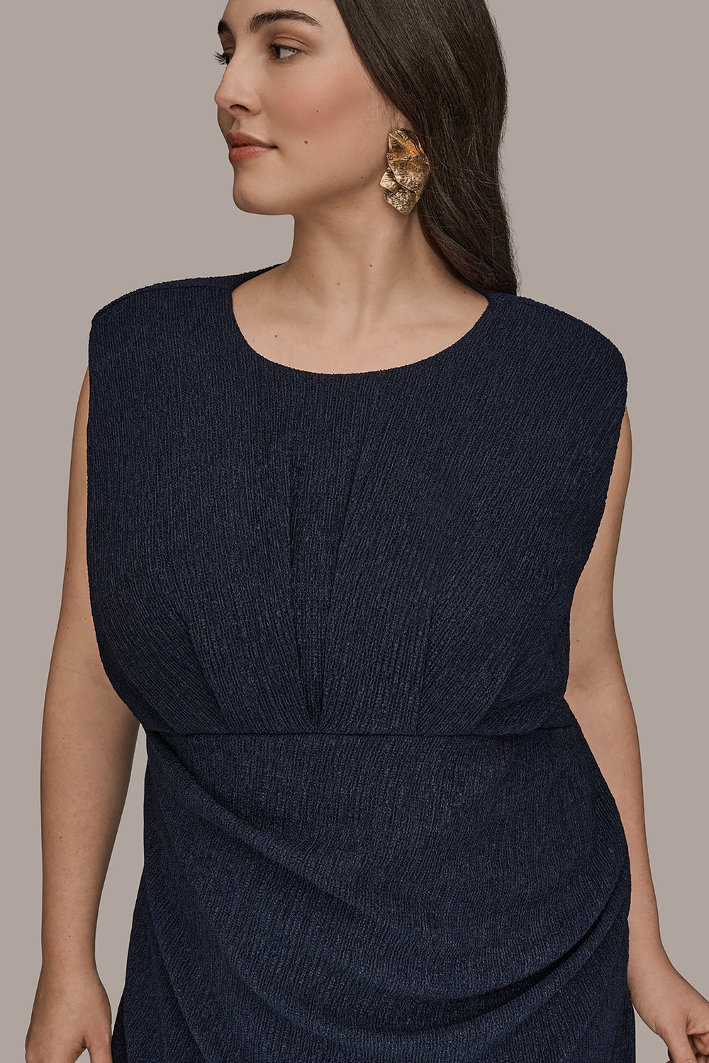 Donna Karan | CRINKLED SLEEVELESS RUCHED MIDI DRESS