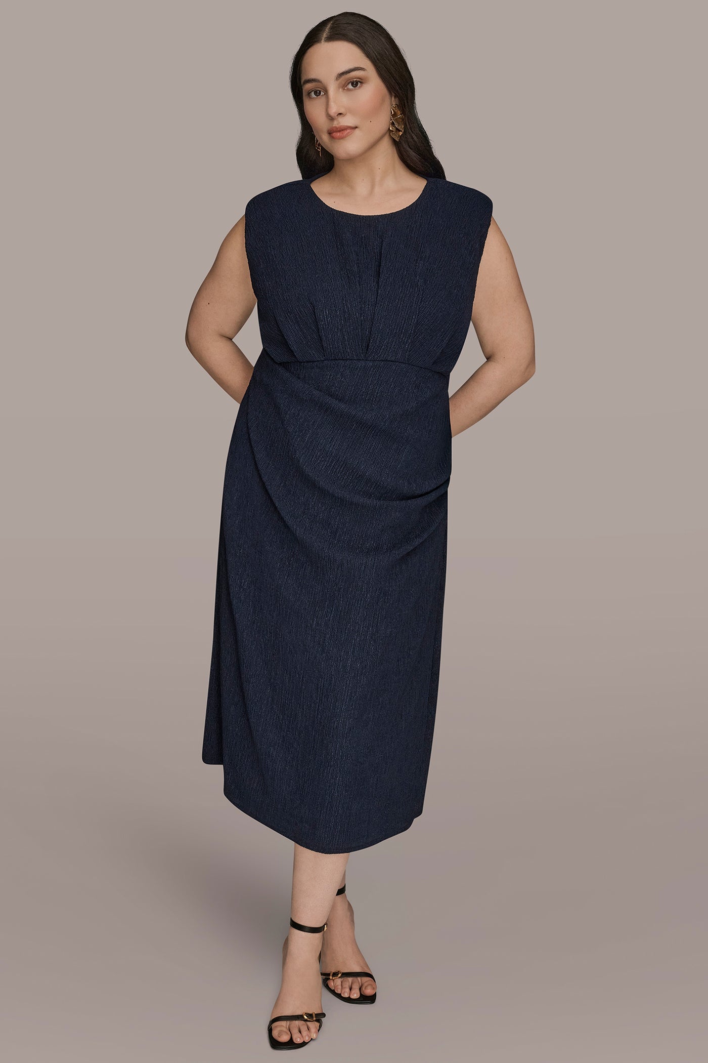 Donna Karan | CRINKLED SLEEVELESS RUCHED MIDI DRESS