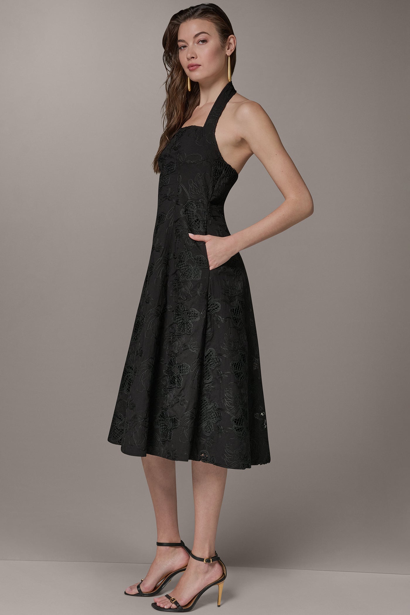 Donna Karan | SLEEVELESS SWEETHEART MIDI HALTER DRESS