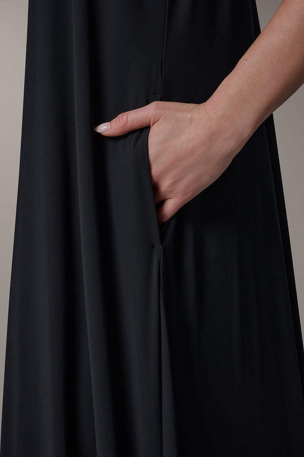 Donna Karan | SLEEVELESS MIDI TRAPEZE DRESS