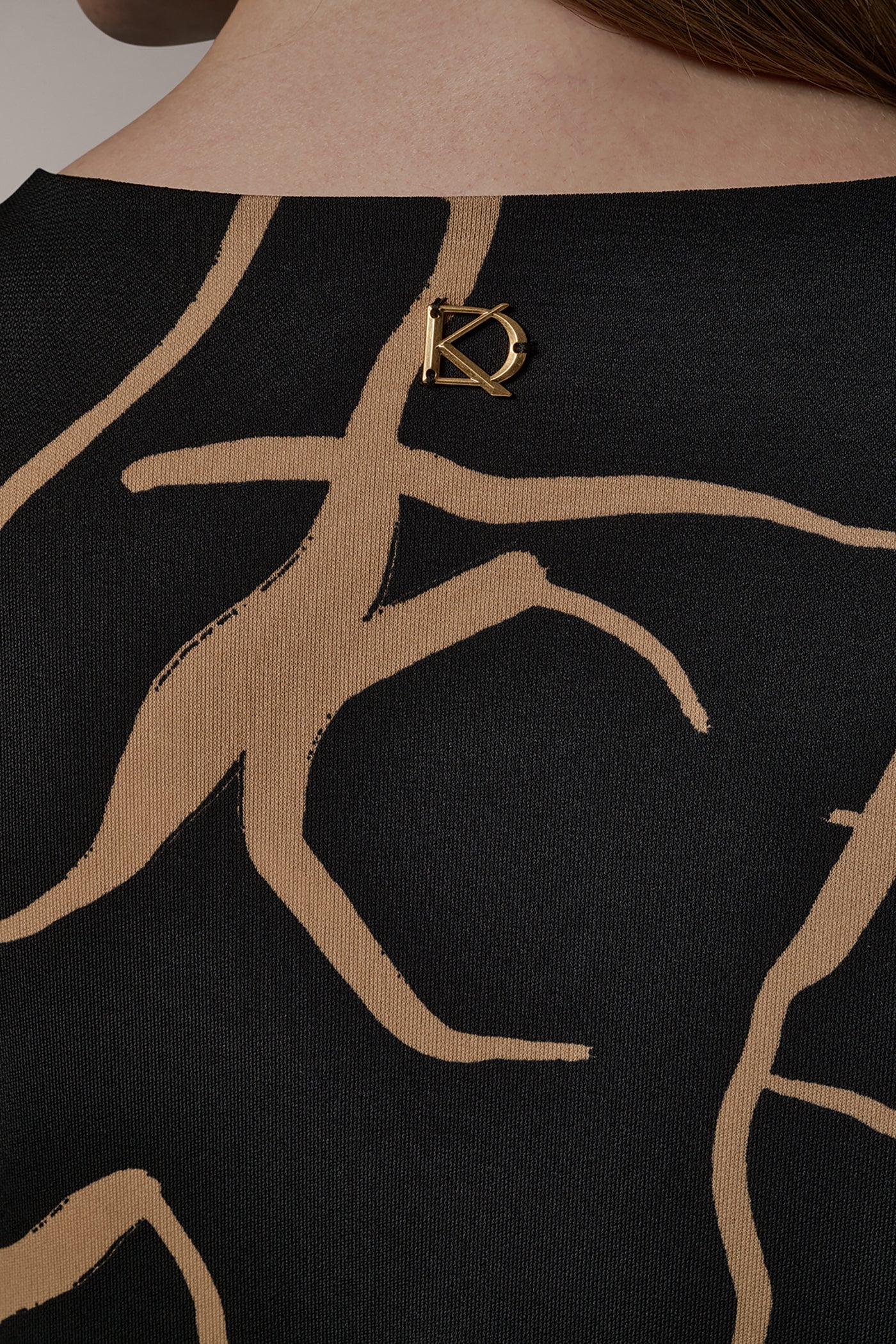 Donna Karan | ASYMMETRIC KNIT TOP