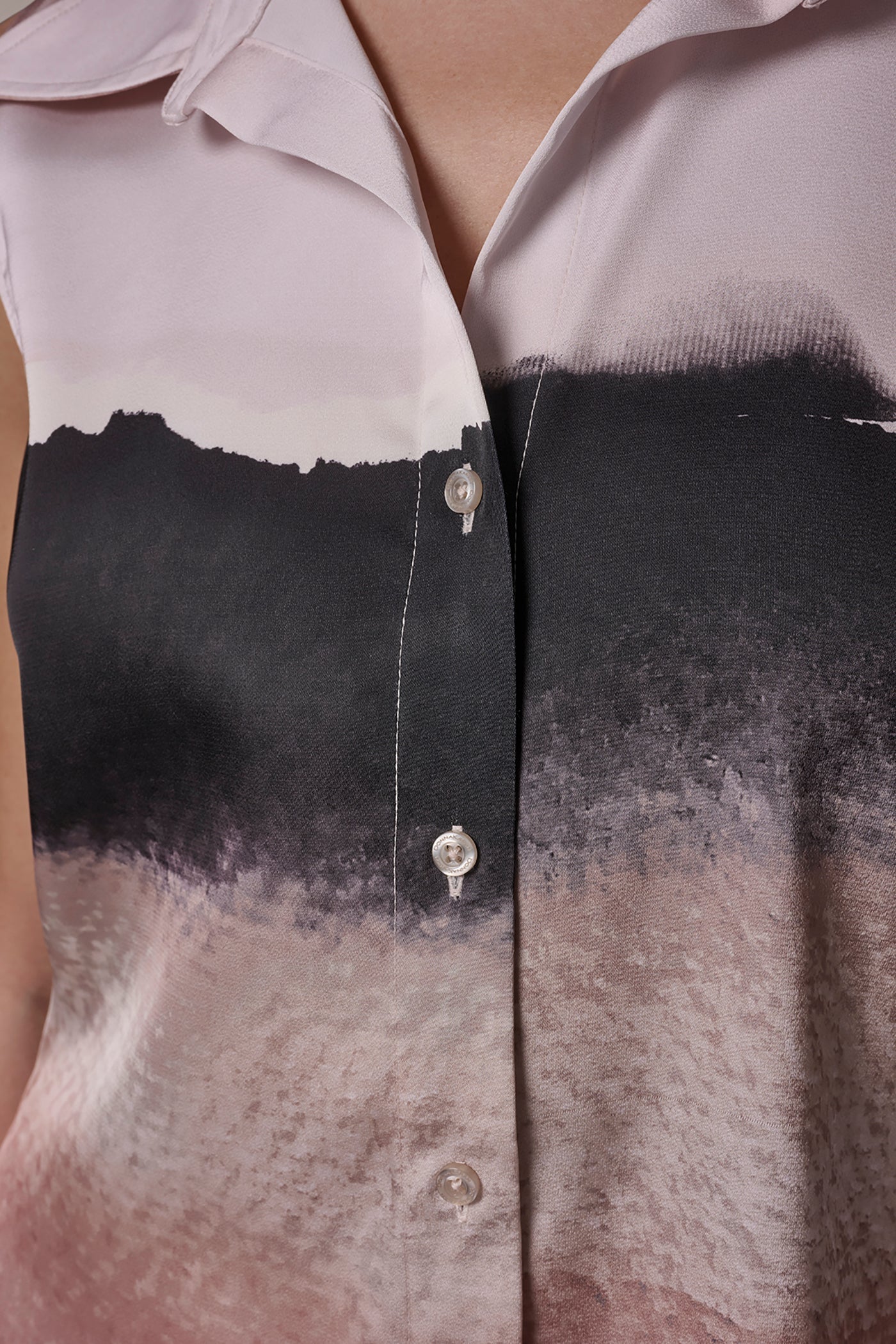 Donna Karan | SLEEVELESS HIGH-LOW BLOUSE