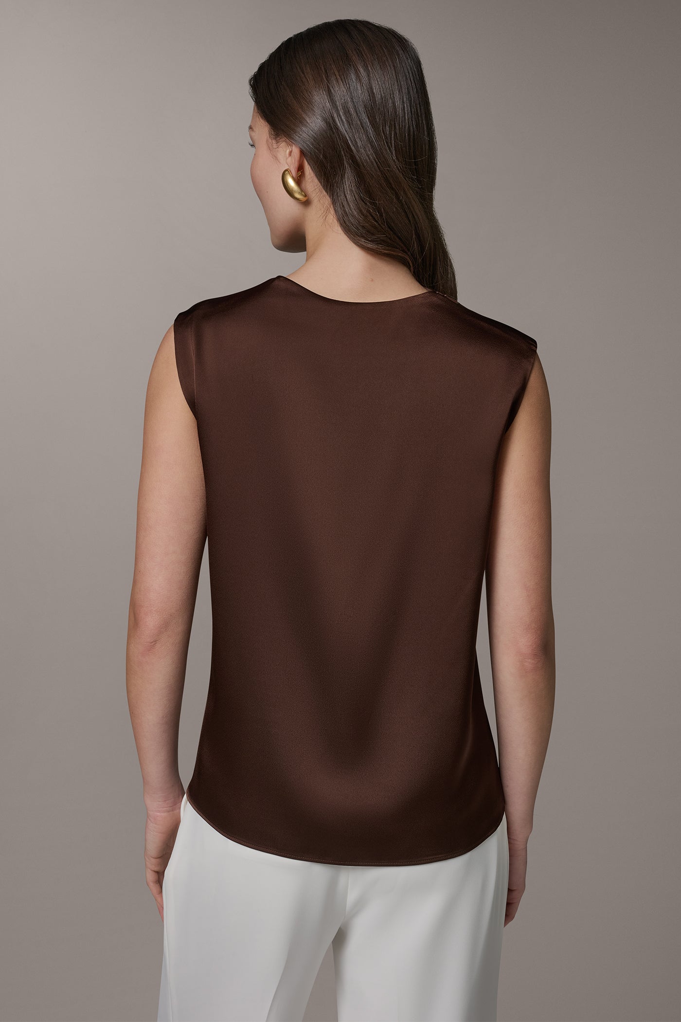 Donna Karan | PLEATED SHOULDER BLOUSE