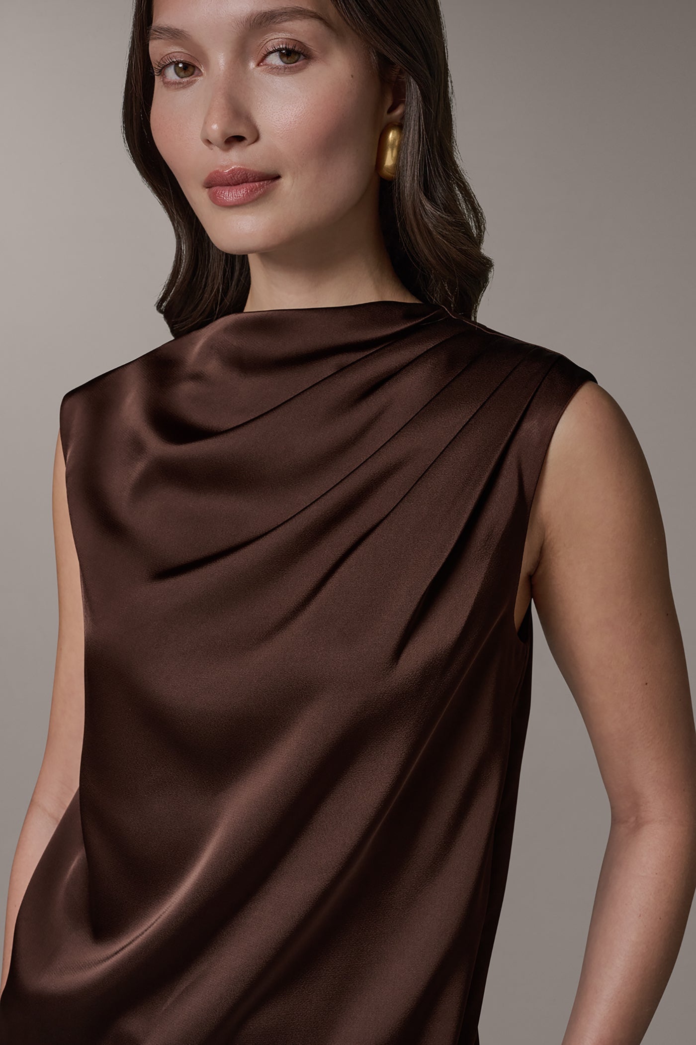 Donna Karan | PLEATED SHOULDER BLOUSE
